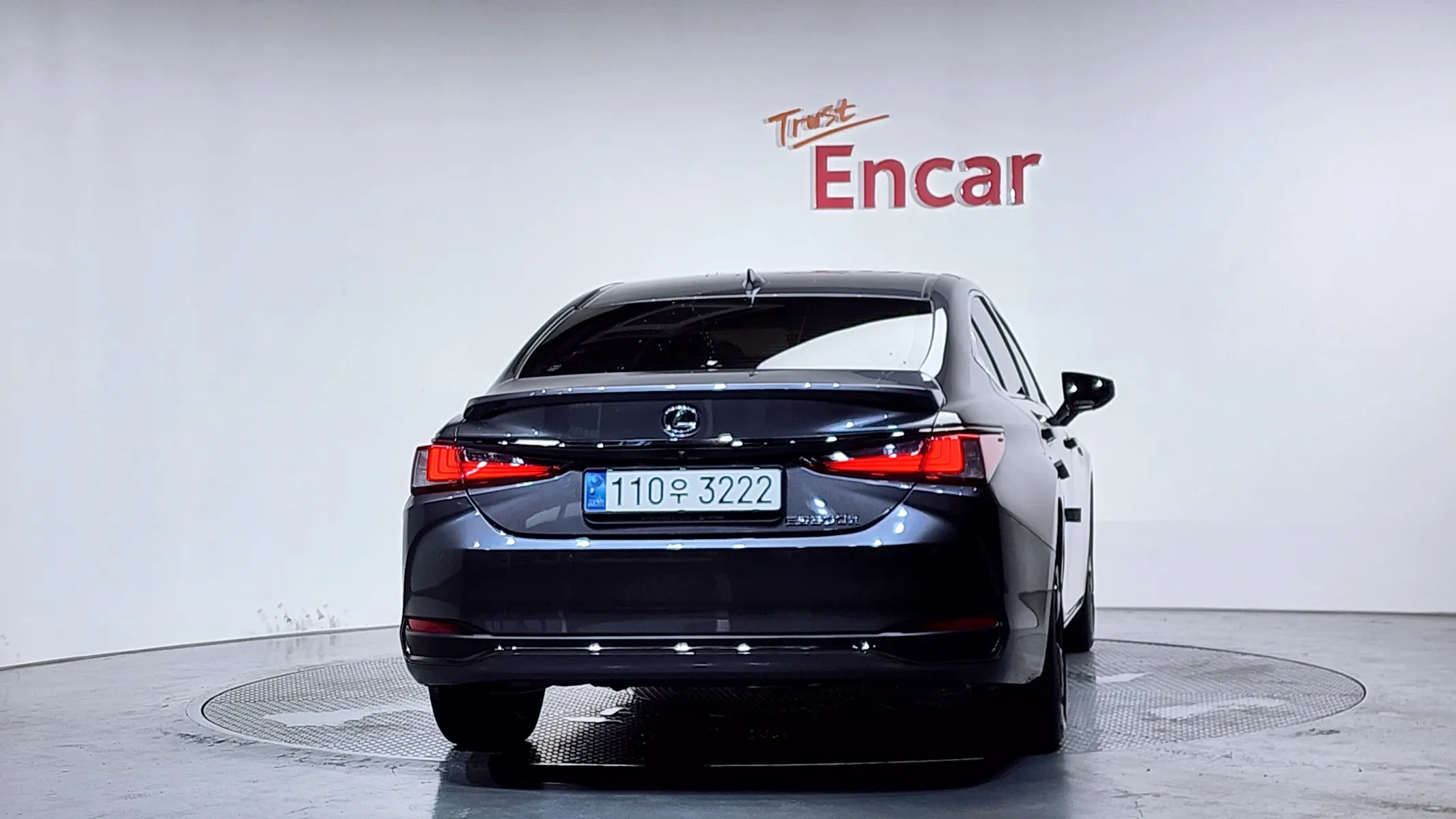 Lexus ES300h 7 F-Sport 2022 3/5