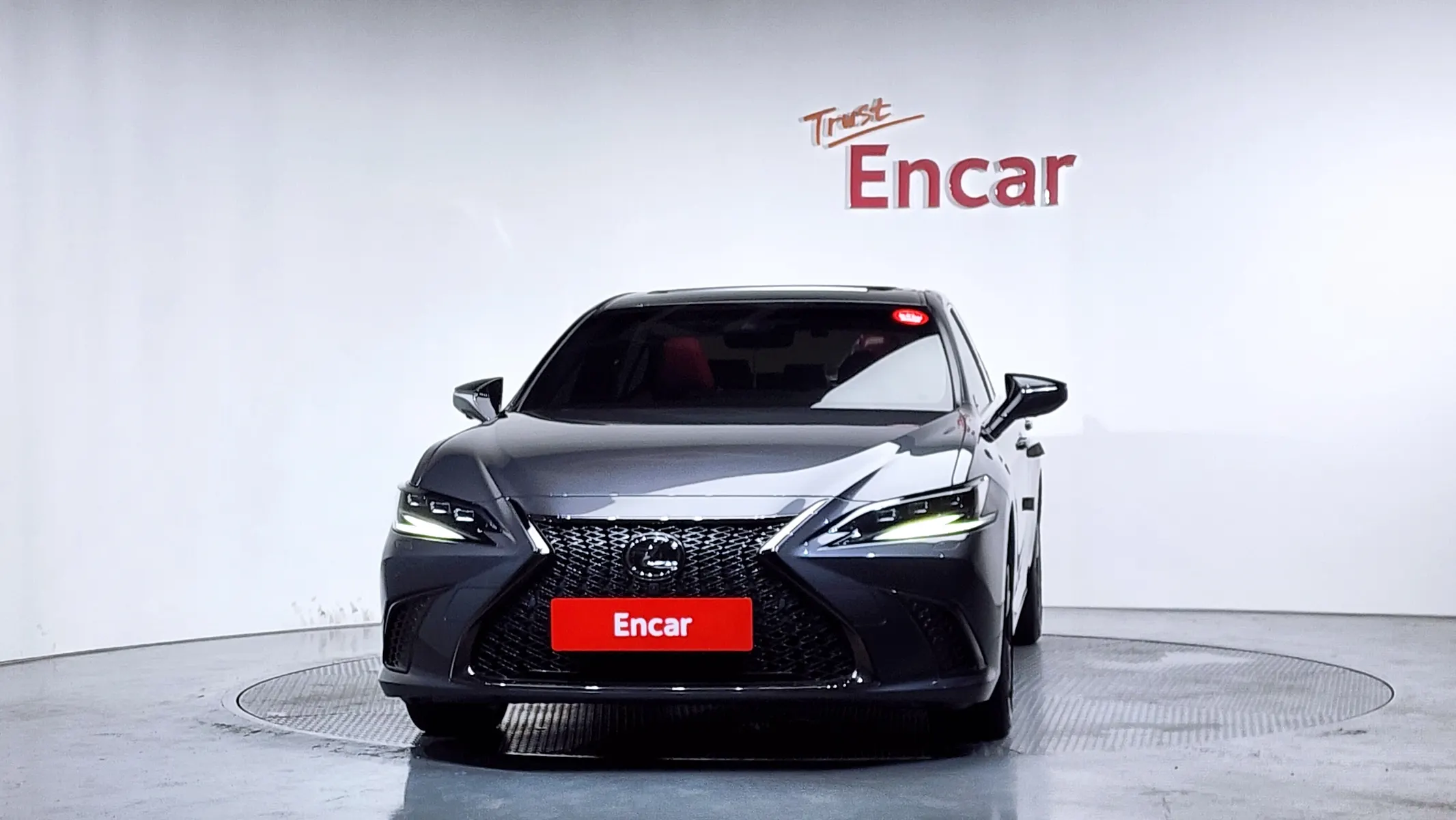 Lexus ES300h 7 F-Sport 2022 2/5