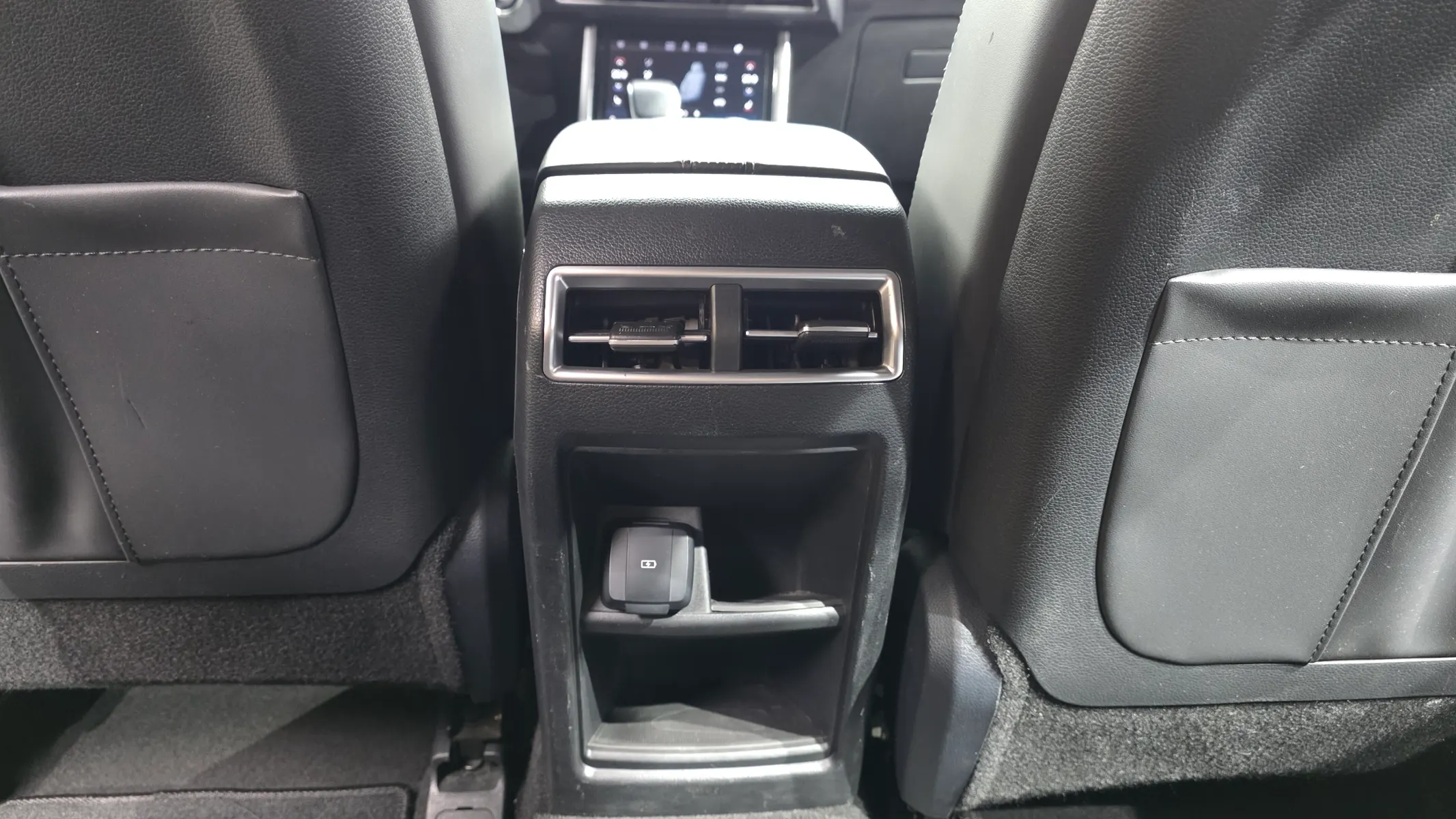 KG Mobility 토레스 1.5 2WD 2022 34/35