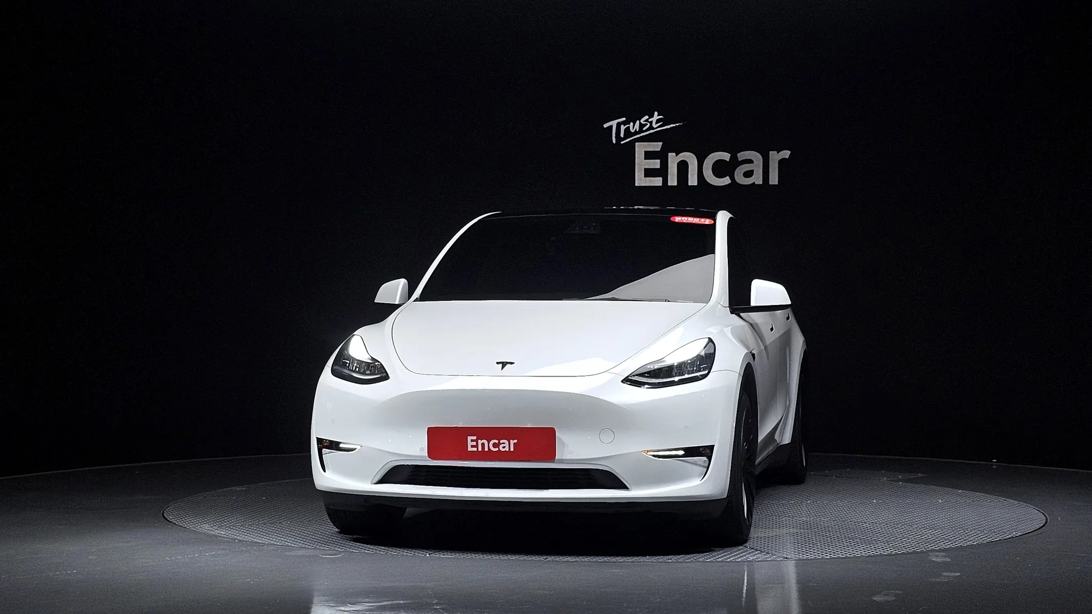 Tesla Y AWD 2021 3/38