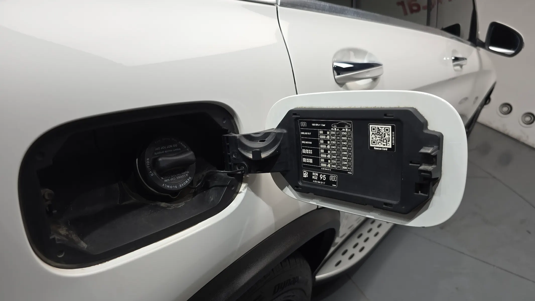 Mercedes-Benz GLC-Class X253 GLC300 4MATIC 2022 40/41