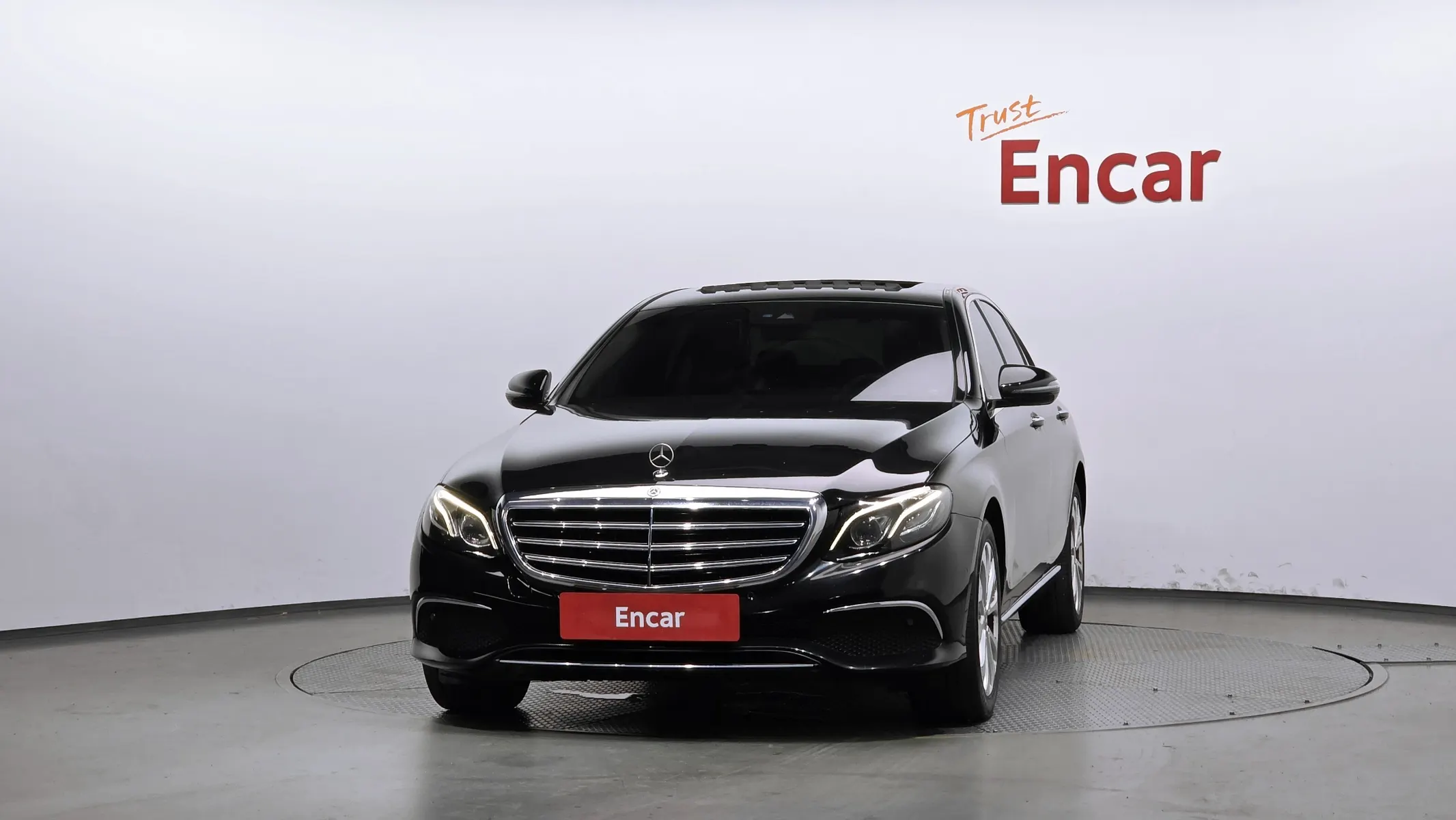 Mercedes-Benz E-Class W213 E220d 4MATIC 2019 3/33