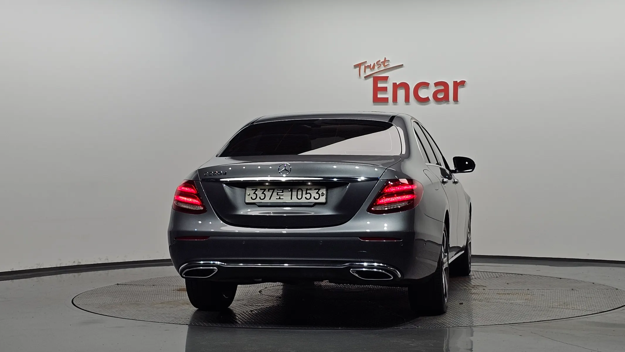 Mercedes-Benz E-Class W213 E220d 2019 3/35