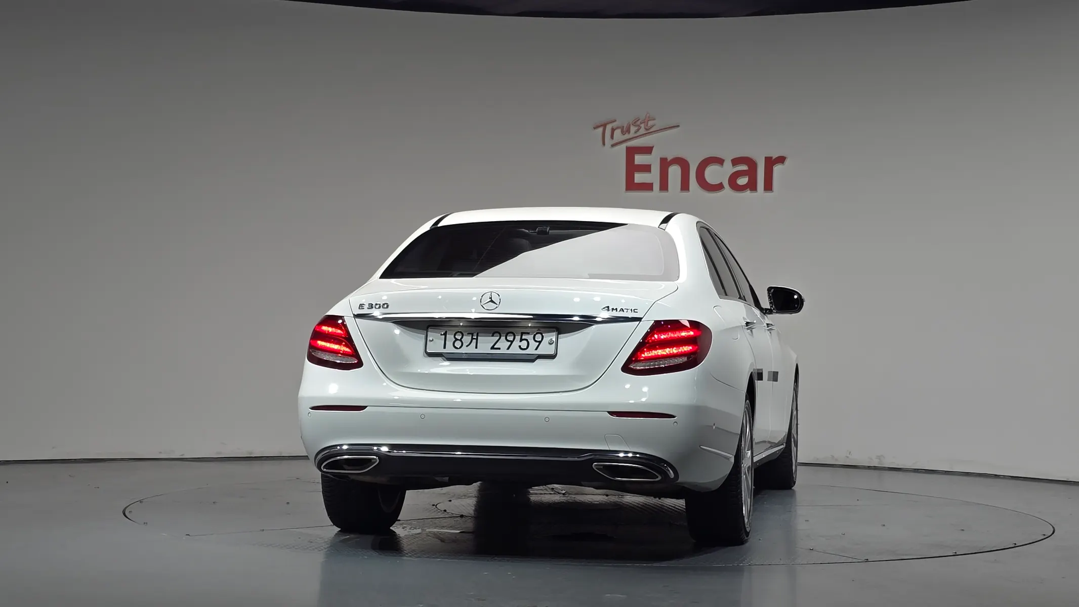 Mercedes-Benz E-Class W213 E300 4MATIC 2018 3/36