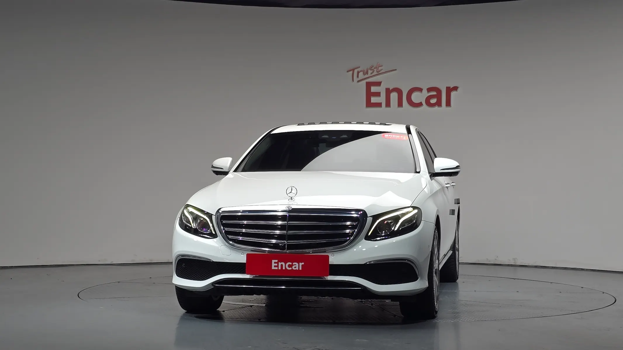 Mercedes-Benz E-Class W213 E300 4MATIC 2018 2/36