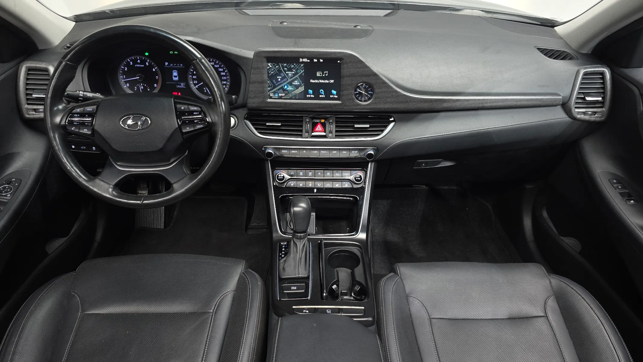 Hyundai IG 3.0 LPi () 2019 4/5