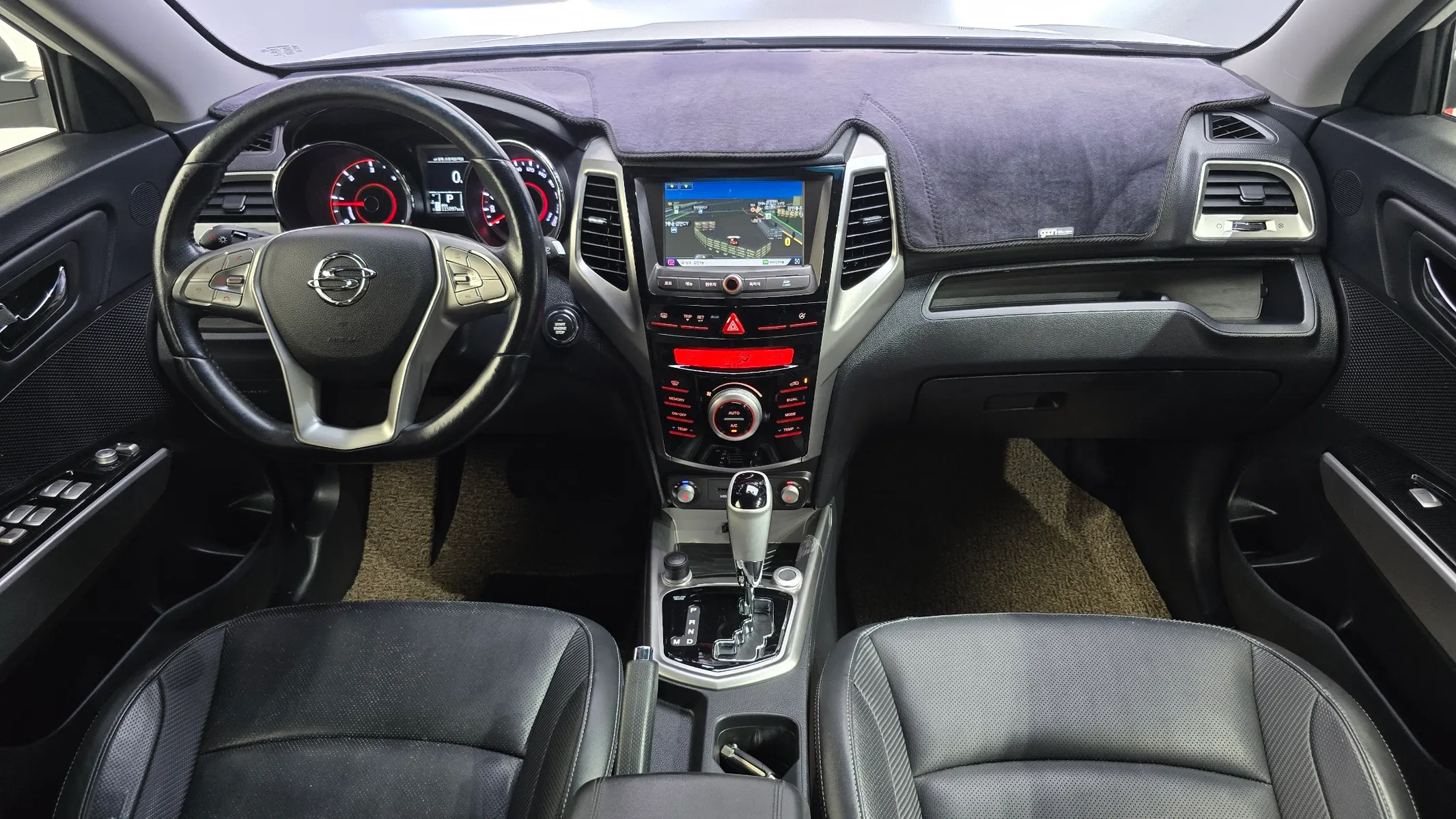 KG Mobility Tivoli LX 2WD 2015 4/5
