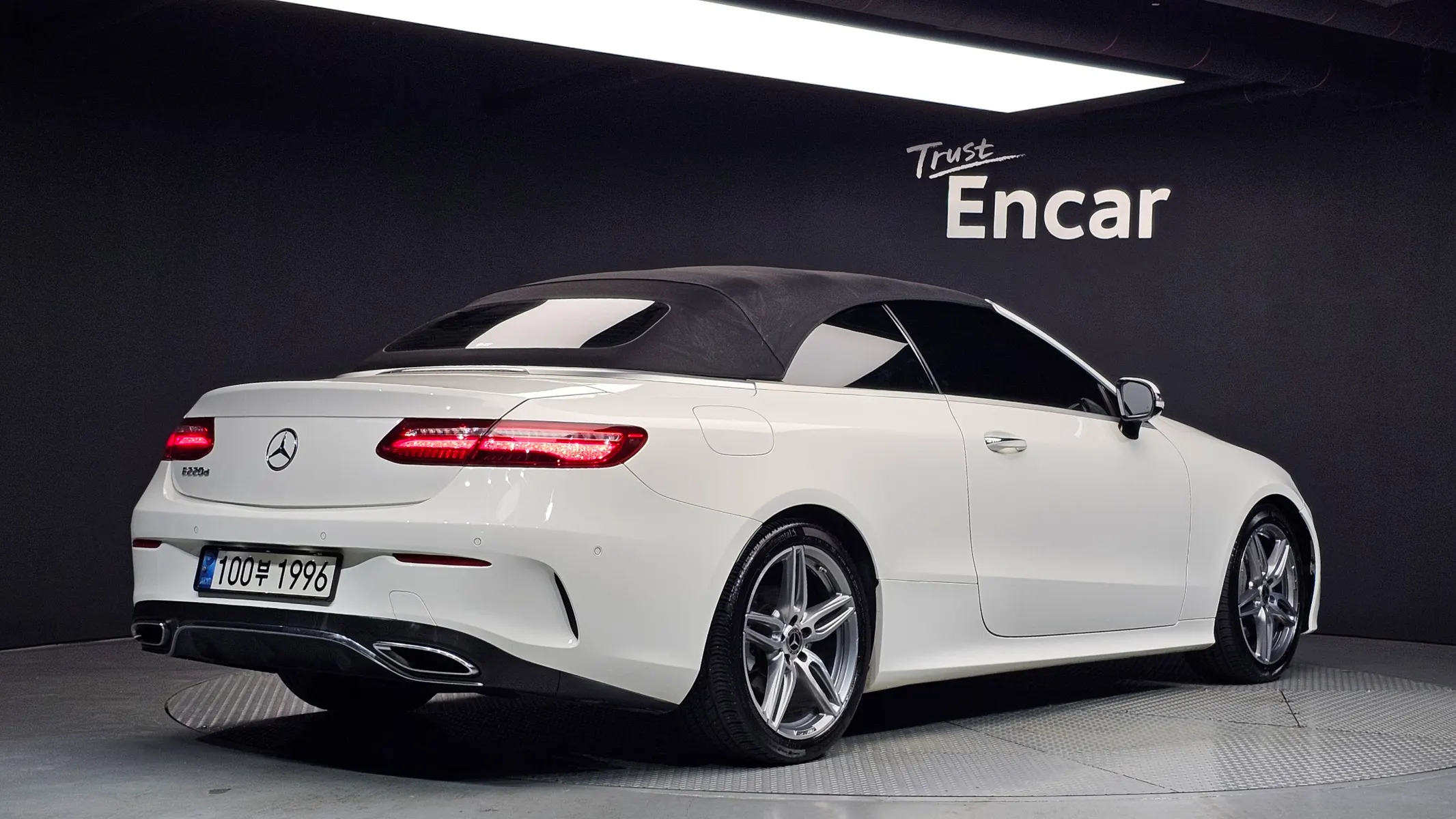 Mercedes-Benz E-Class W213 E220d 2019 35/36