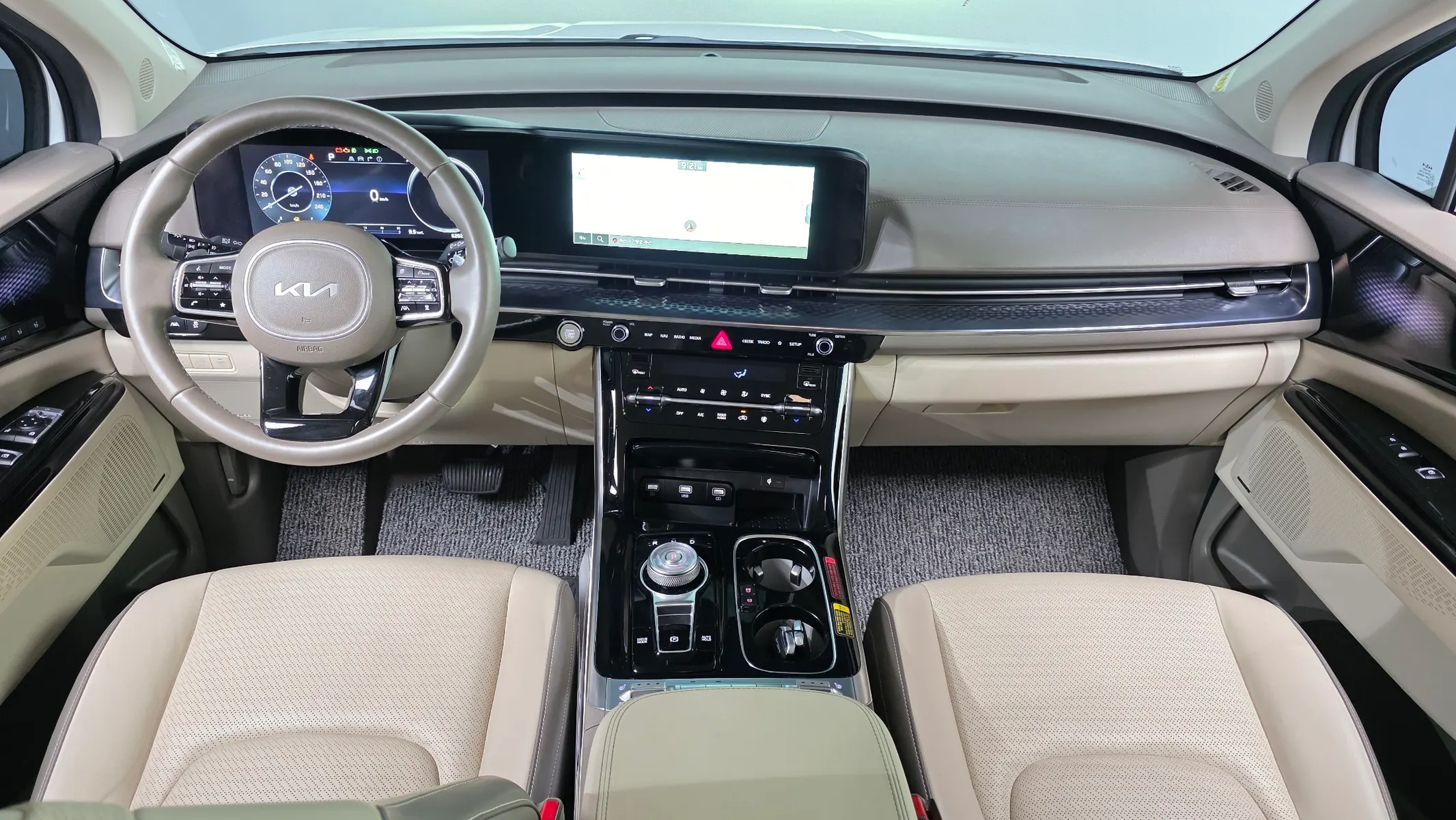 Kia Carnival 9 2022 4/5