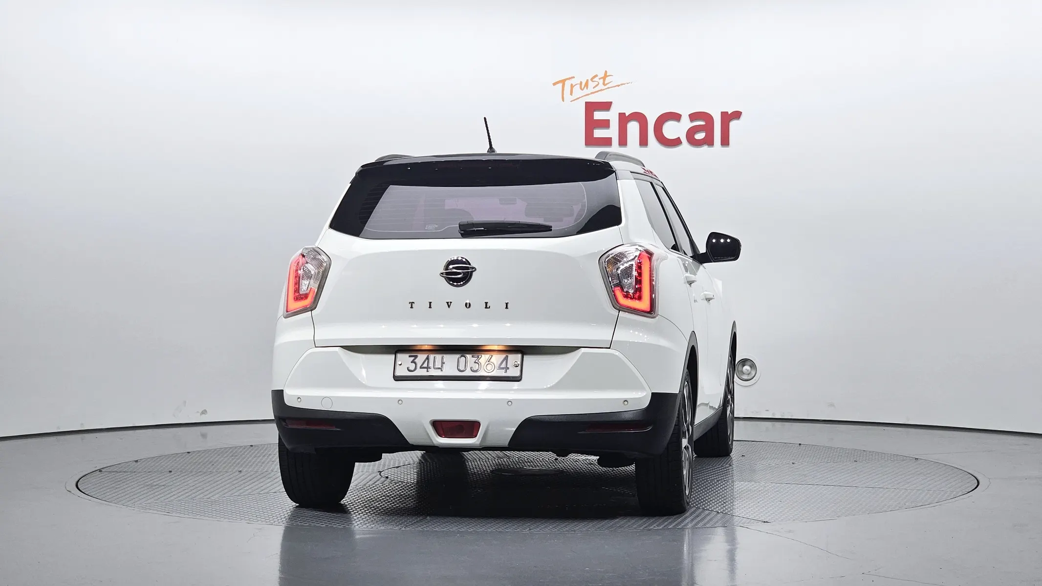 KG Mobility Tivoli LX 2WD 2016 3/5