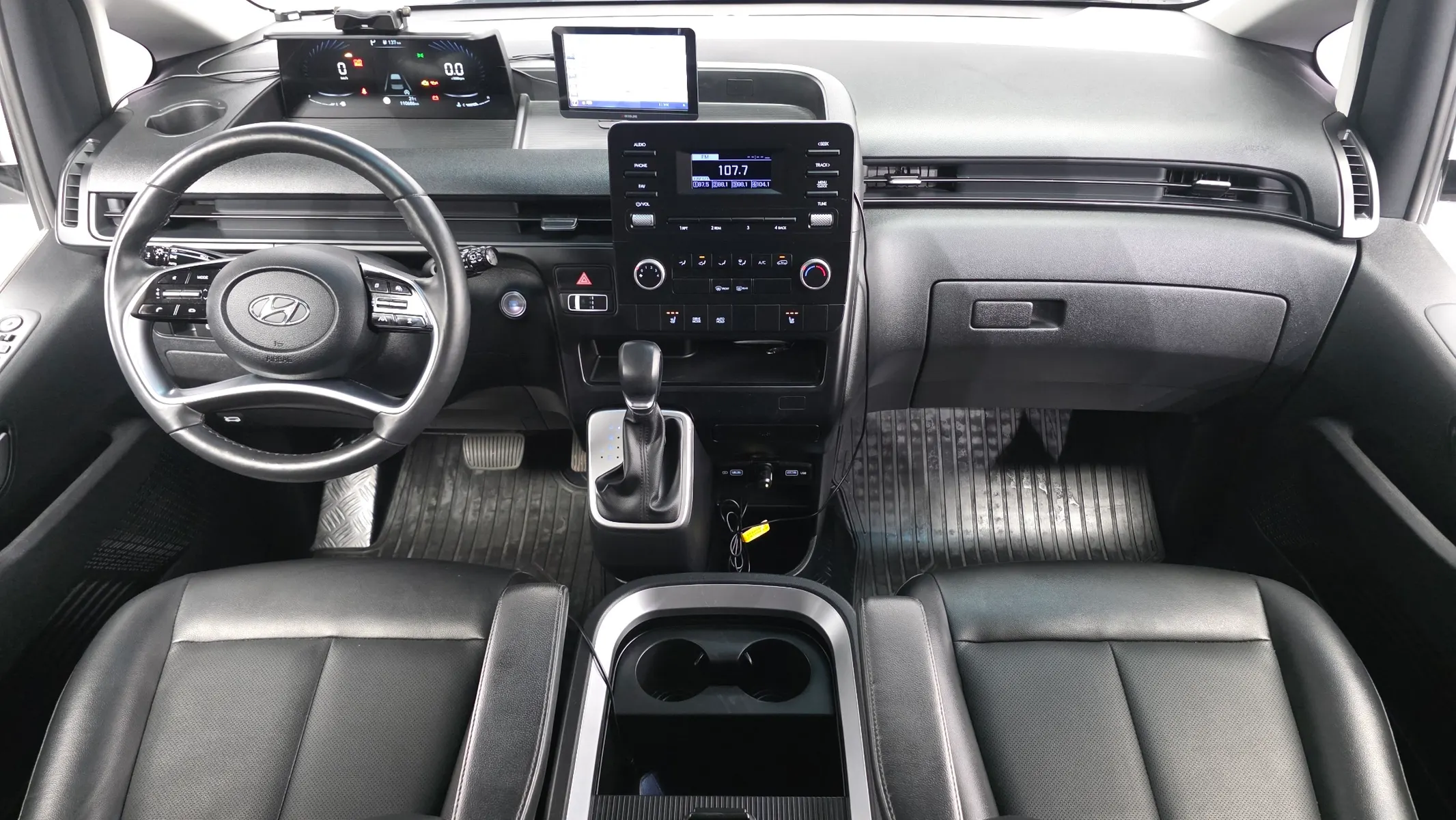 Hyundai Staria 5 2022 4/5