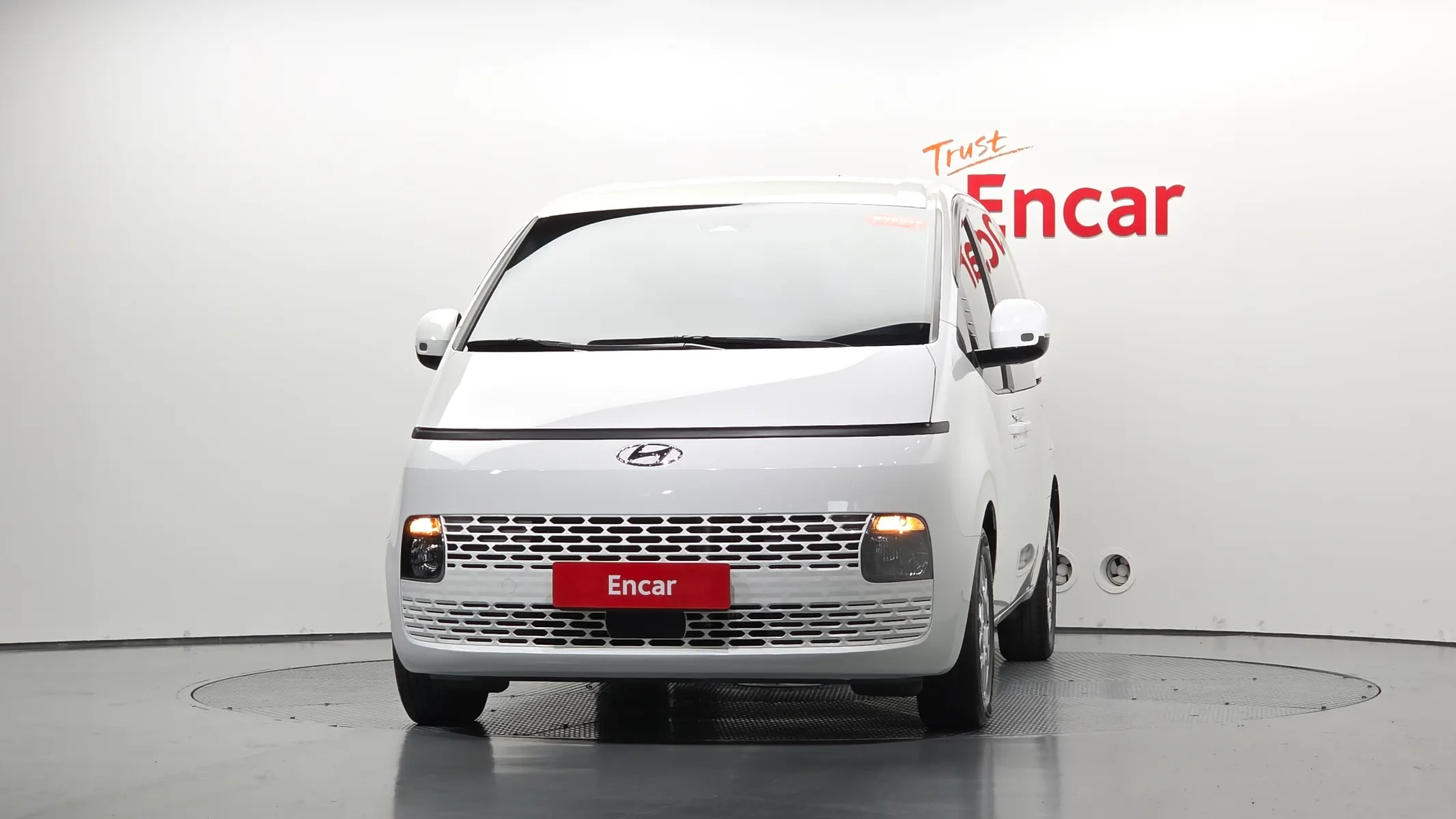 Hyundai Staria 5 2022 2/5