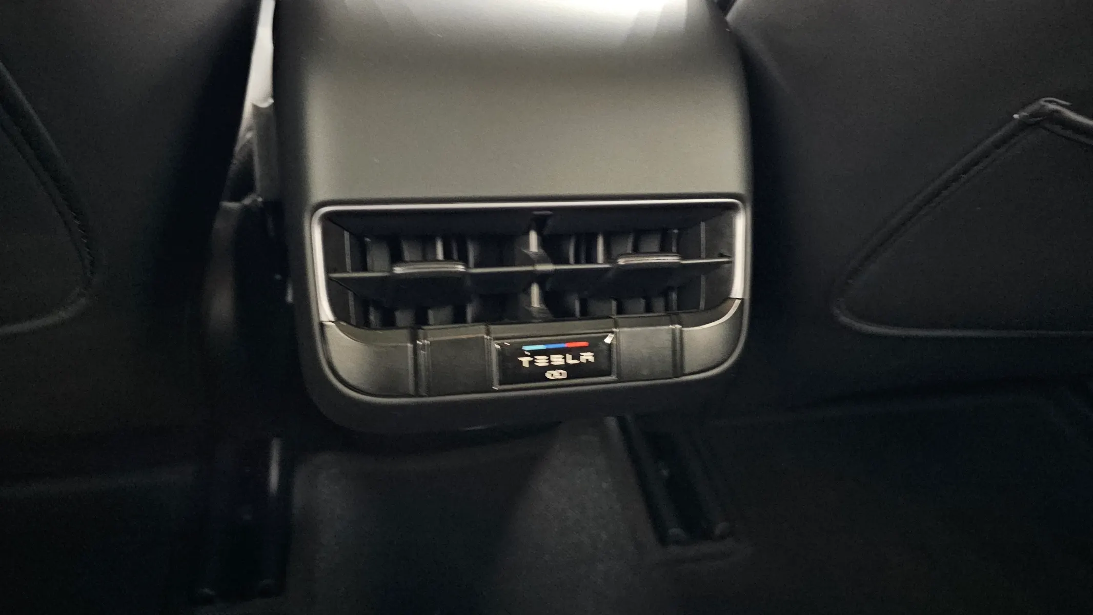 Tesla 3 AWD 2020 38/39