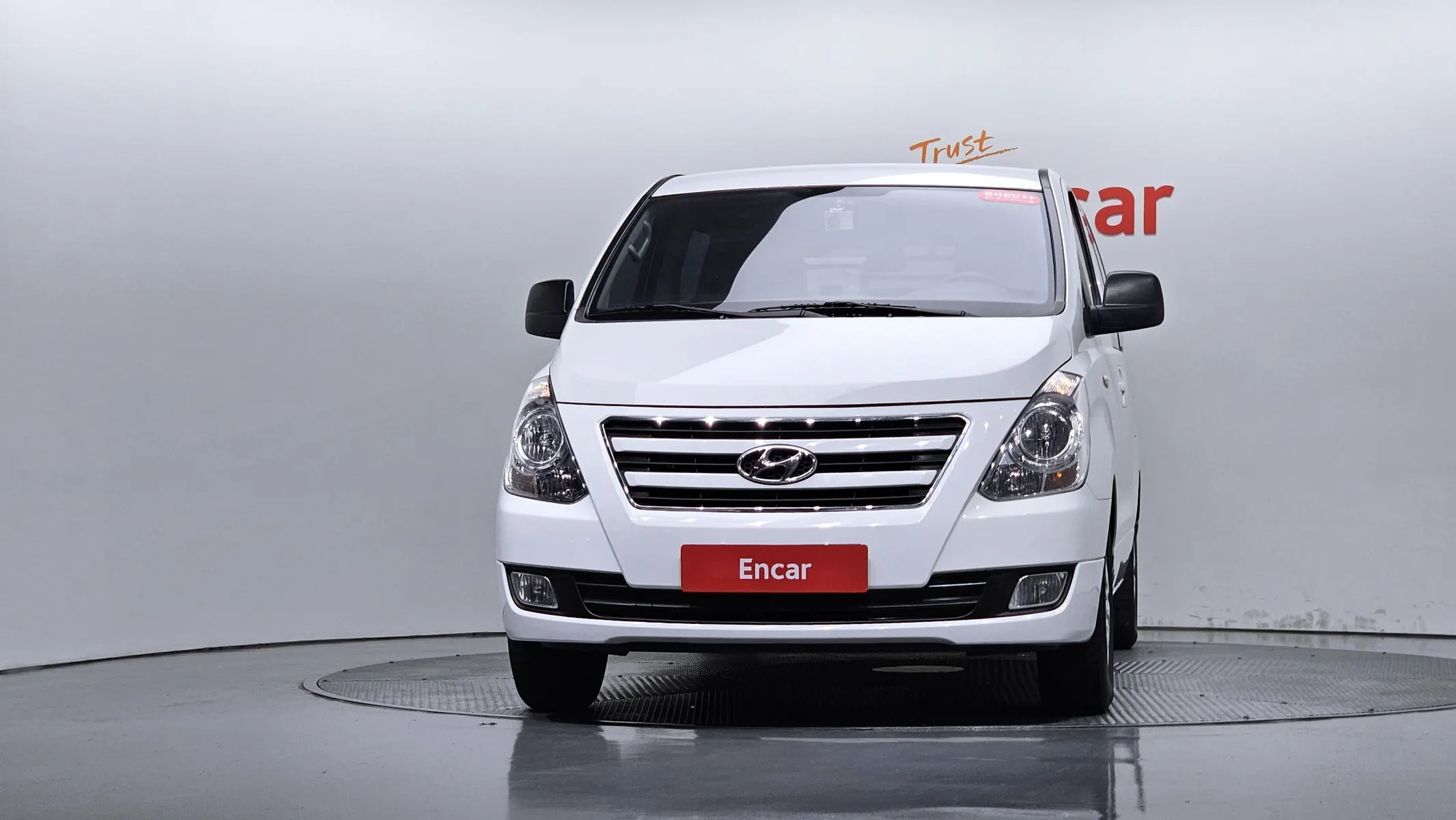 Hyundai Grand Starex 5 2016 2/5