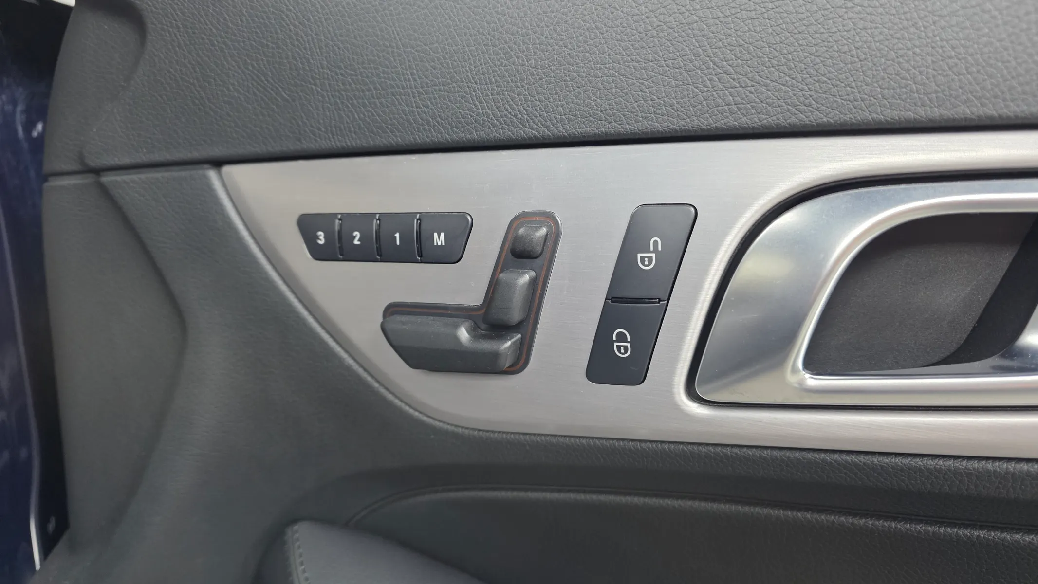 Mercedes-Benz SLK-Class 200 2013 31/32