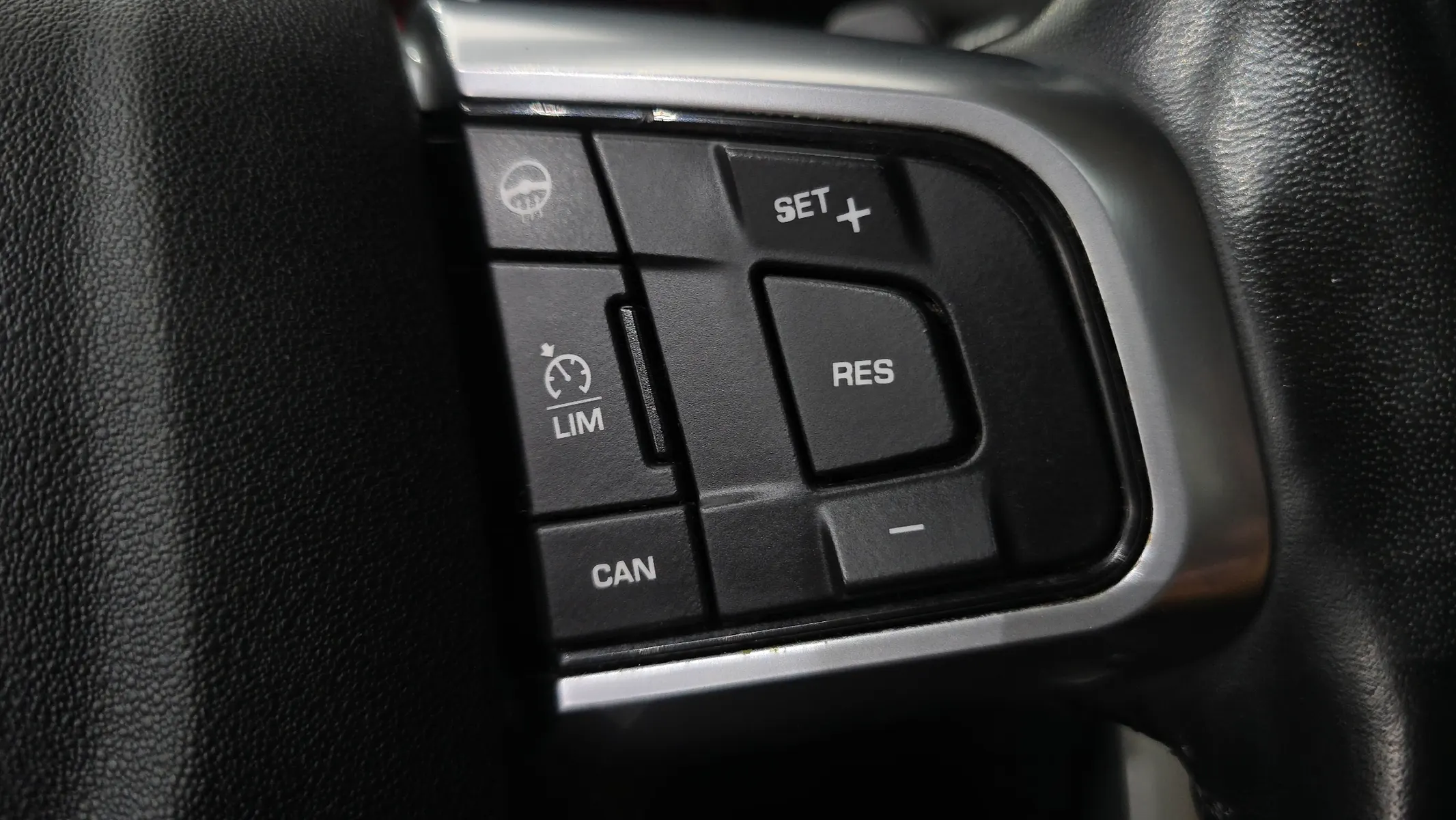 Land Rover 디스커버리 스포츠 2.0 TD4 HSE 2018 32/33