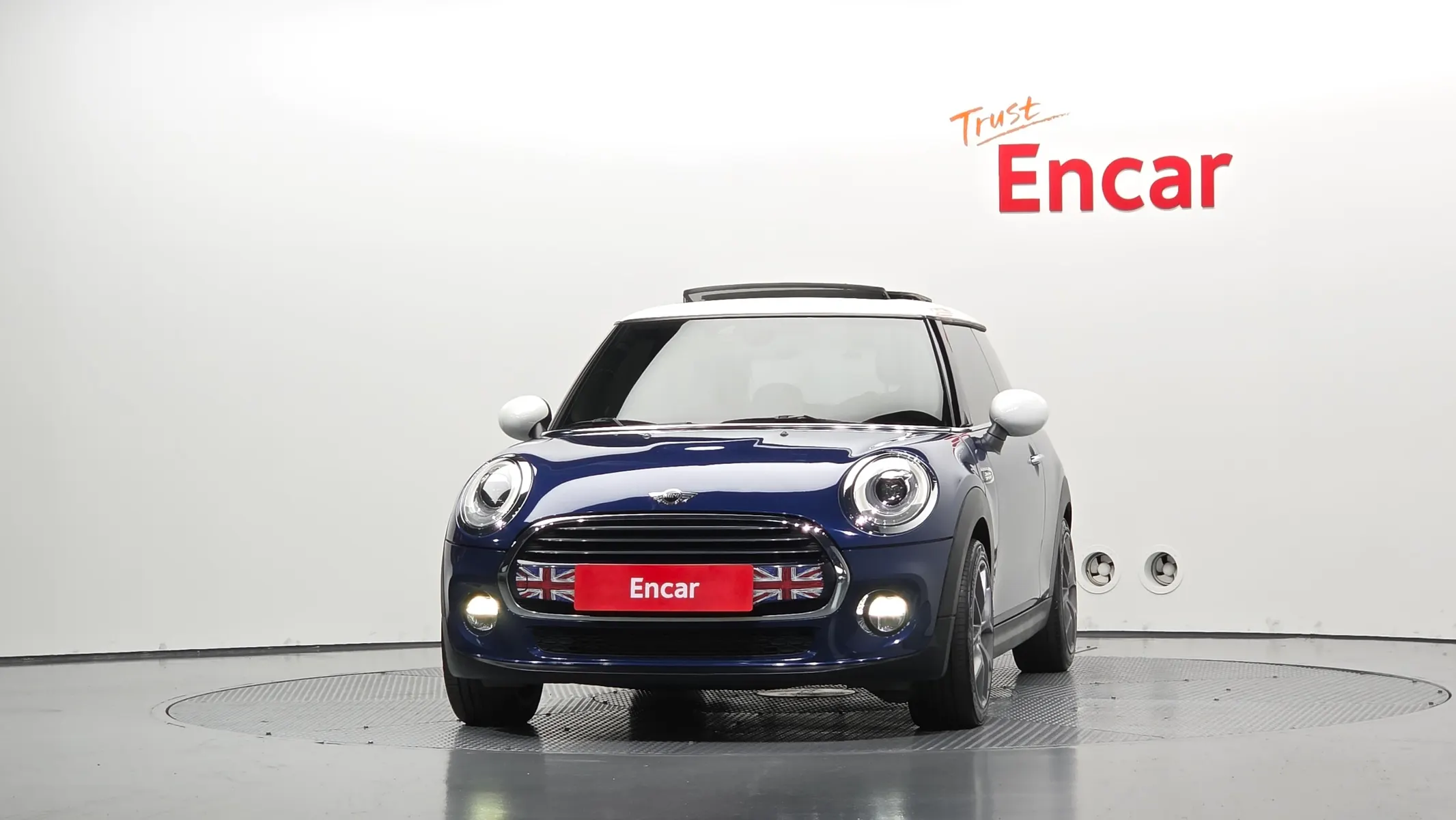 MINI D Mid 2017 2/5
