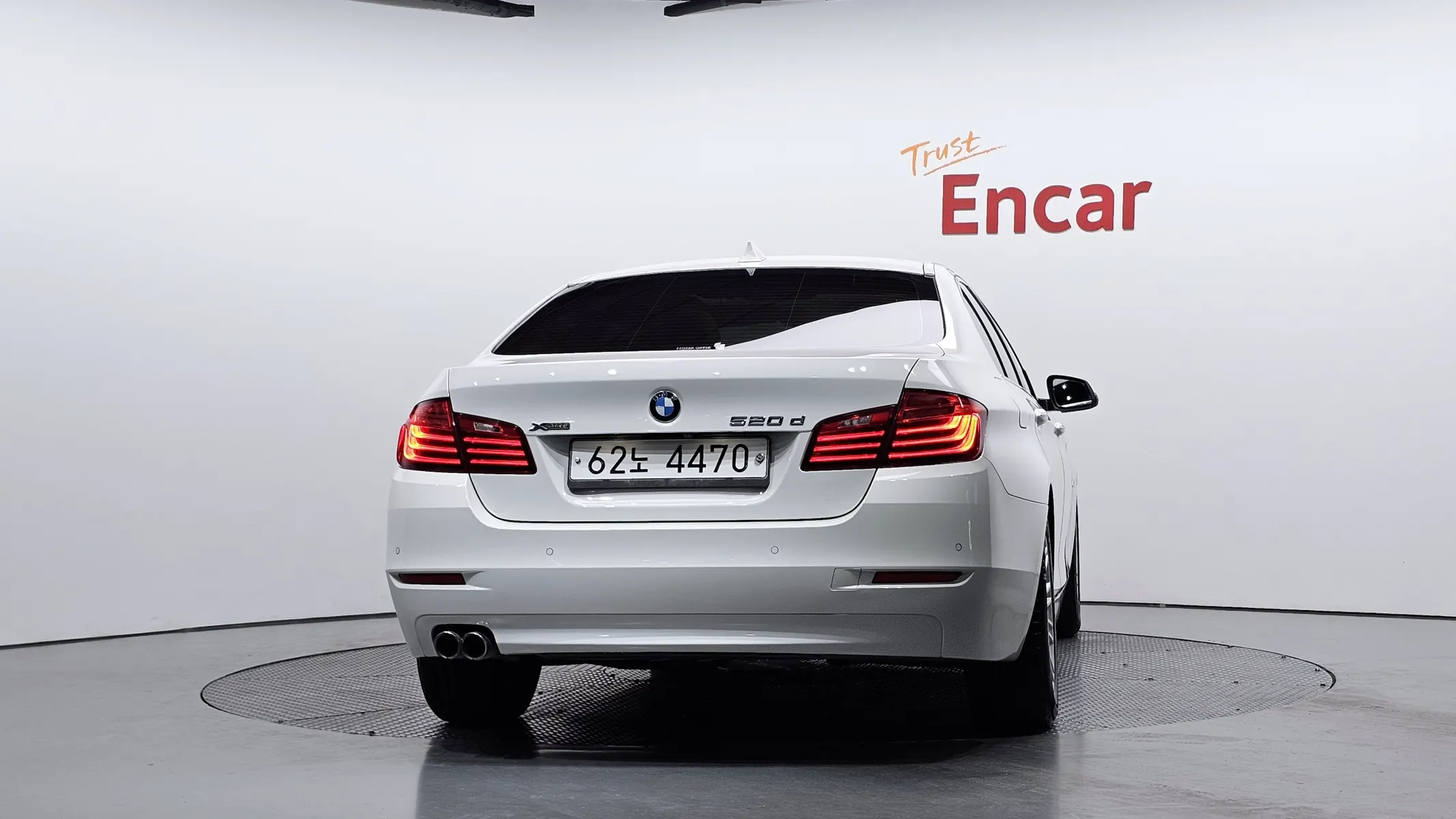 BMW 5 Series (F10) 520d 2014 3/39