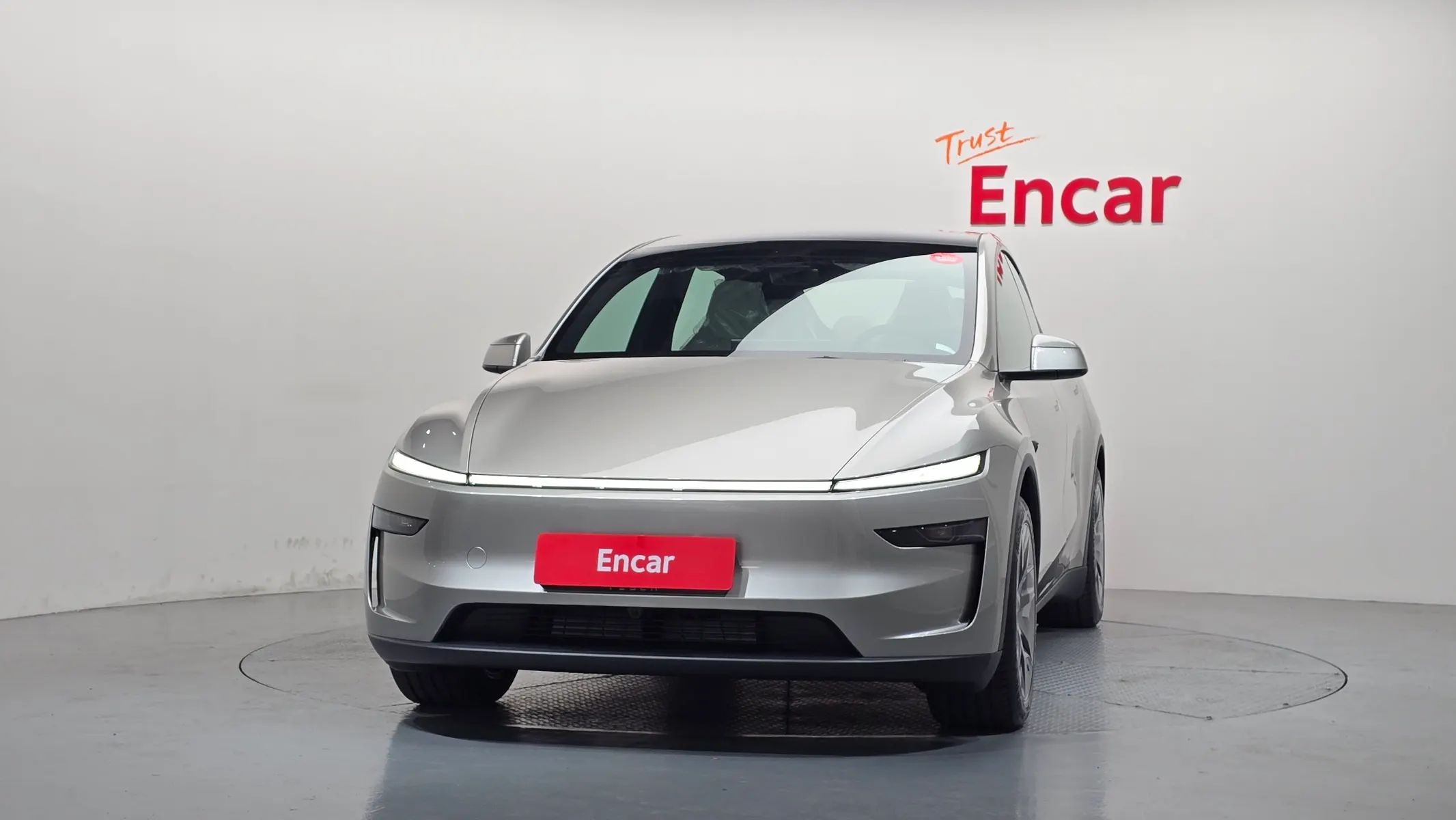 Tesla Y L AWD 2026 2/5