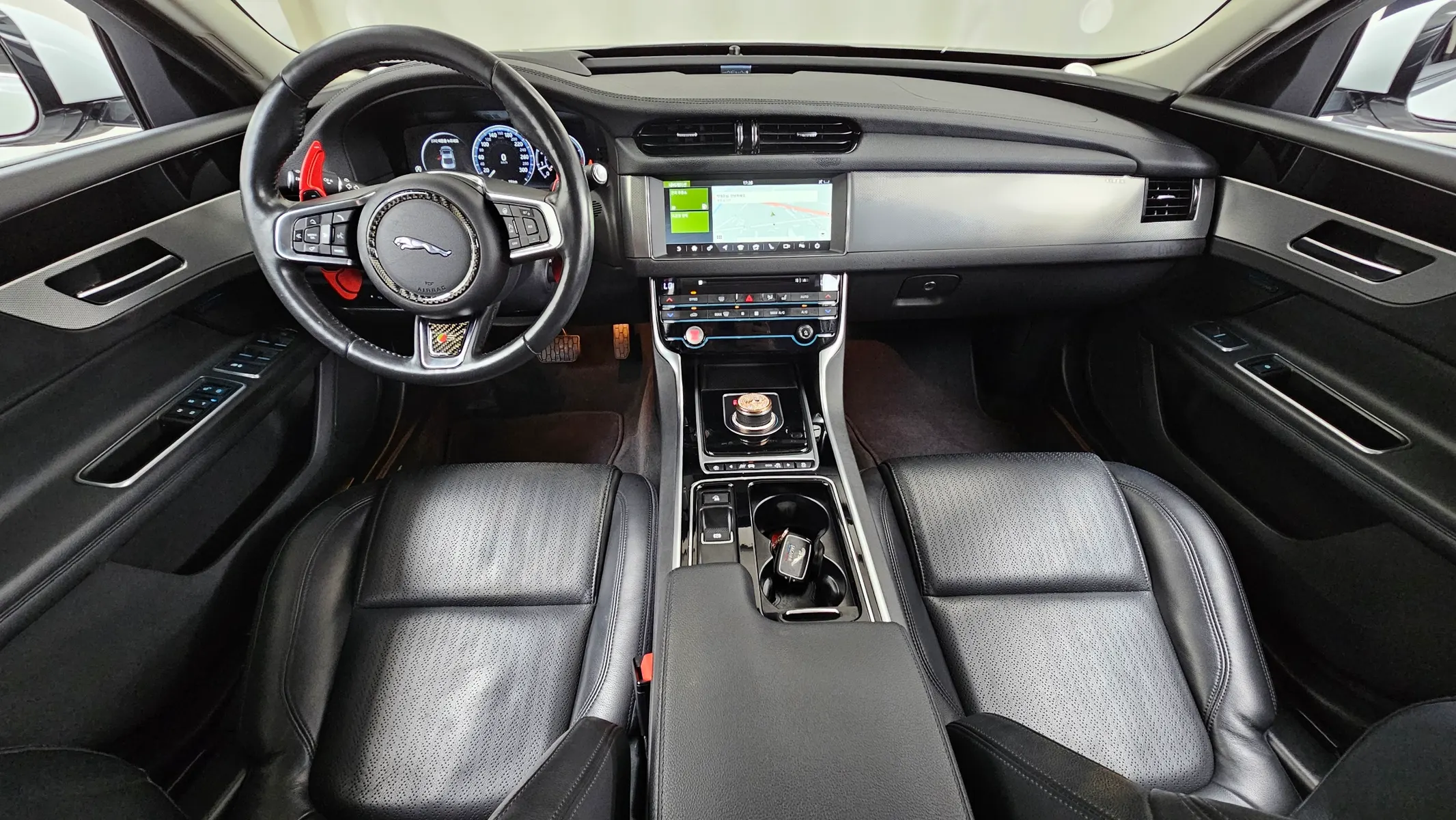 Jaguar XF (X260) 25t 2018 4/5