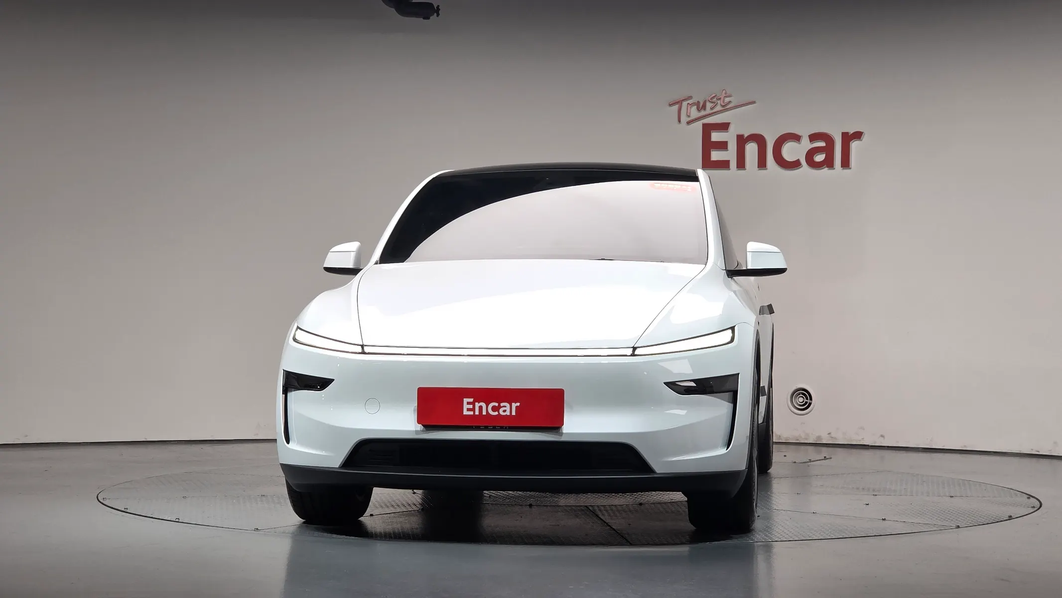 Tesla Y AWD 2026 2/5