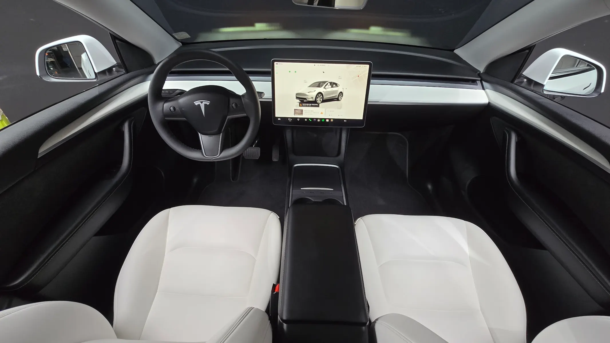 Tesla Y RWD 2023 4/5