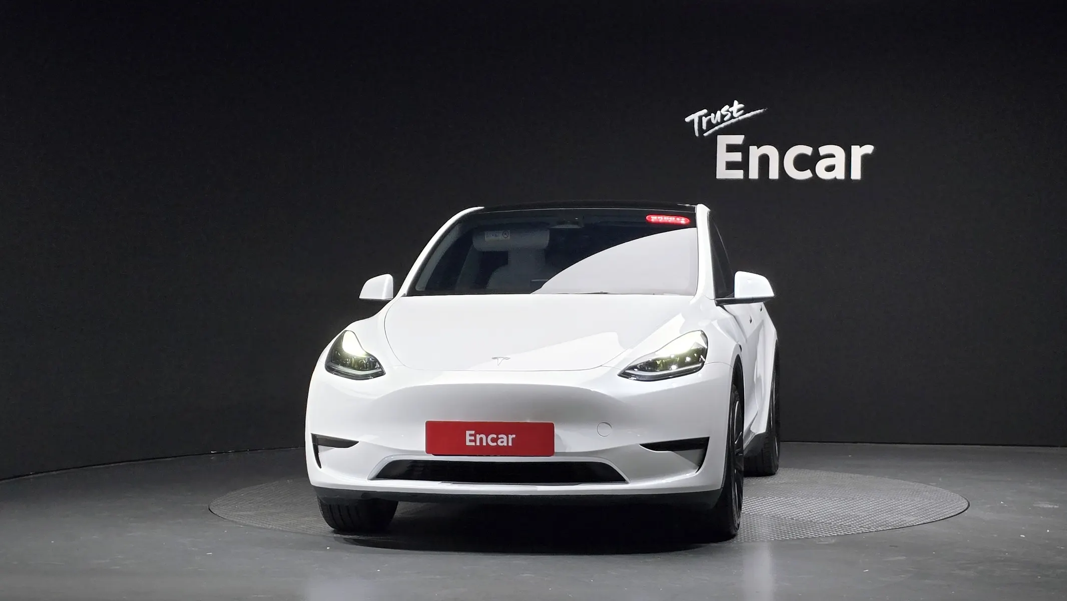 Tesla Y RWD 2023 2/5