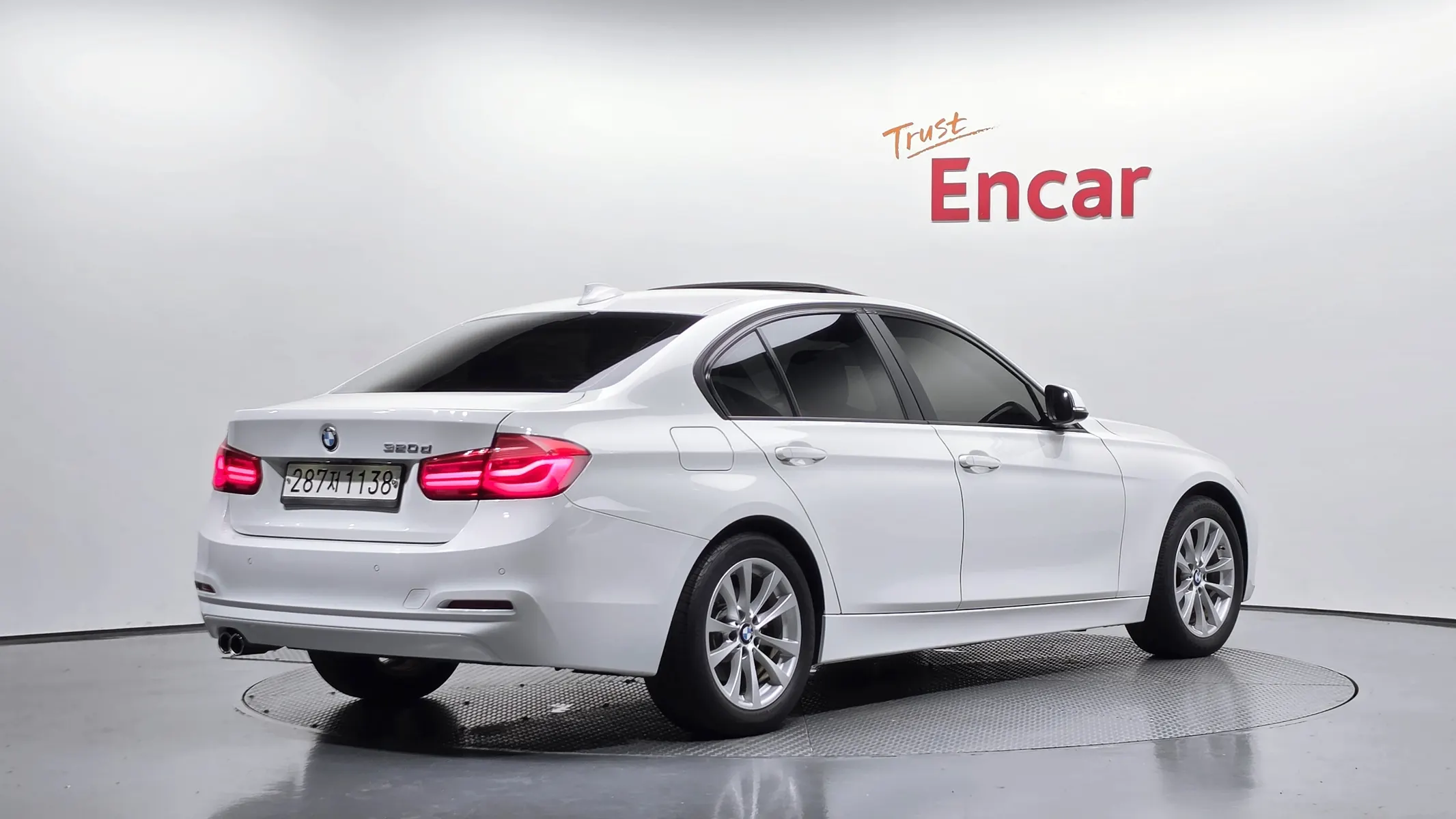 BMW 3 Series (F30) 320d 2017 2/21