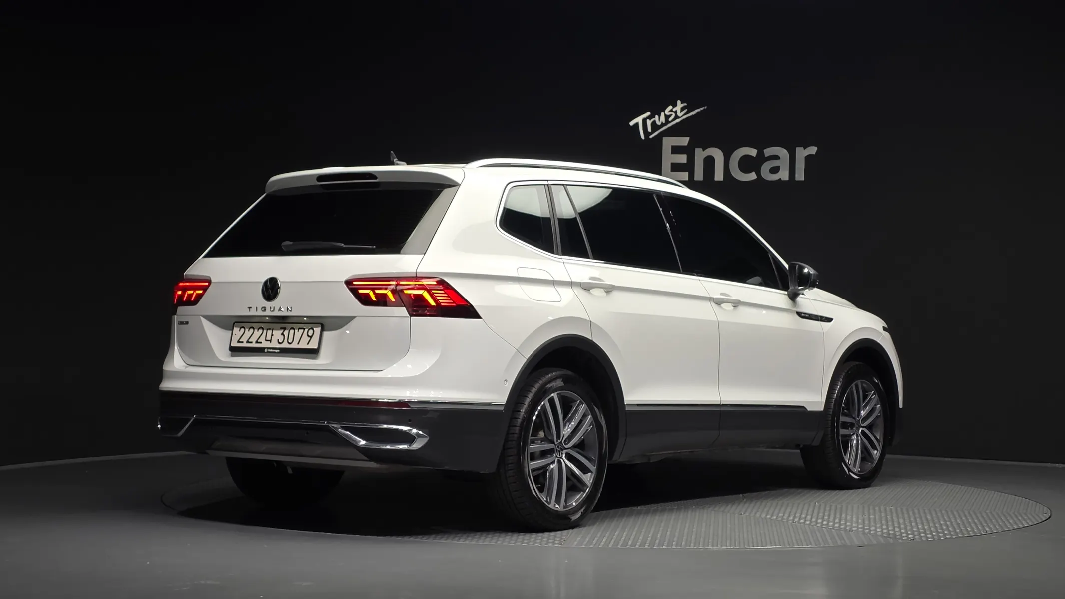 Volkswagen 티구안 올스페이스 2.0 TSI 2023 2/37