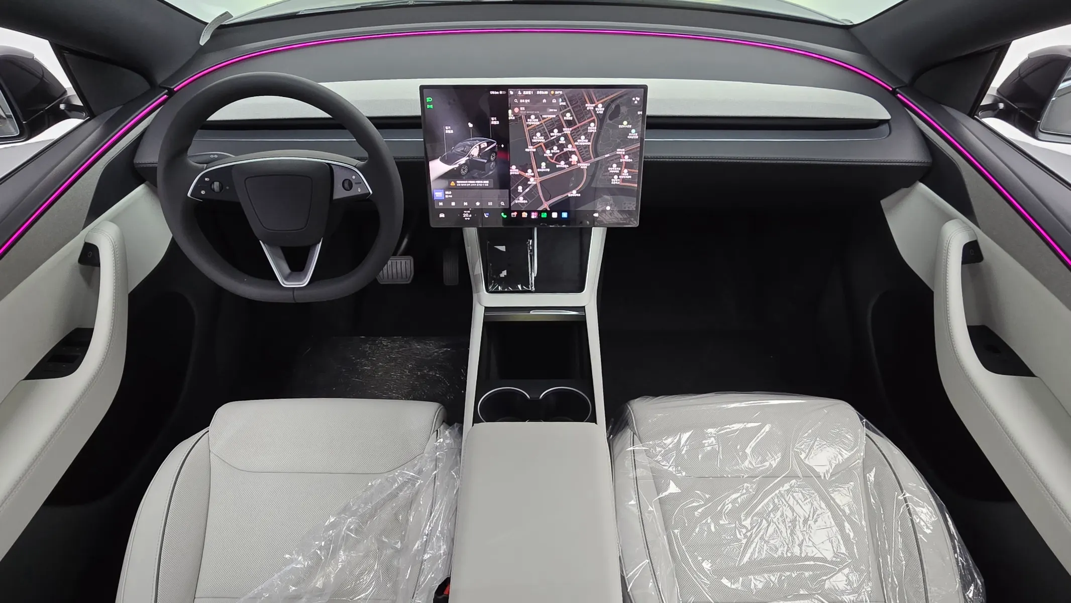 Tesla Y L AWD 2026 4/5