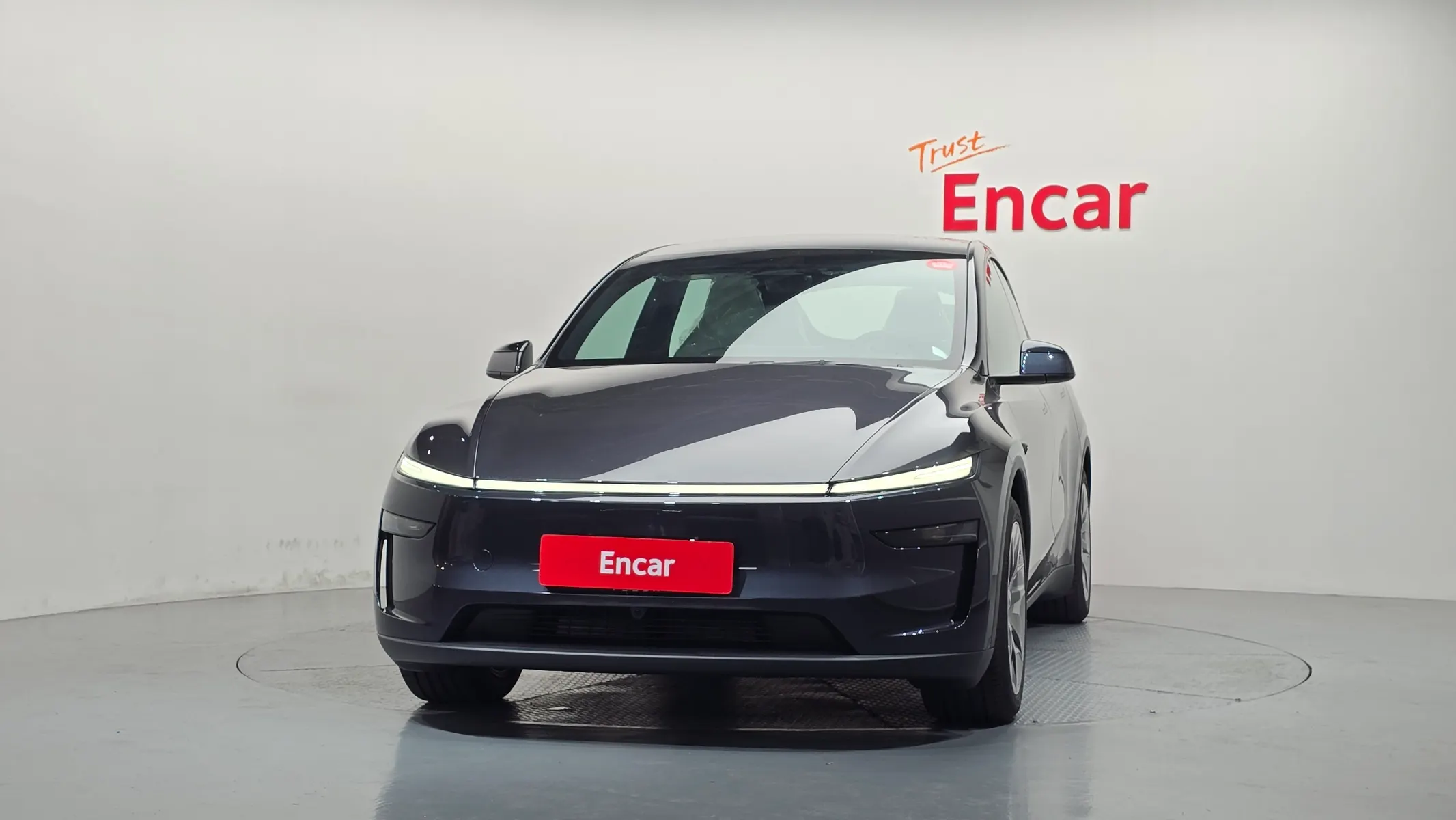 Tesla Y L AWD 2026 2/5