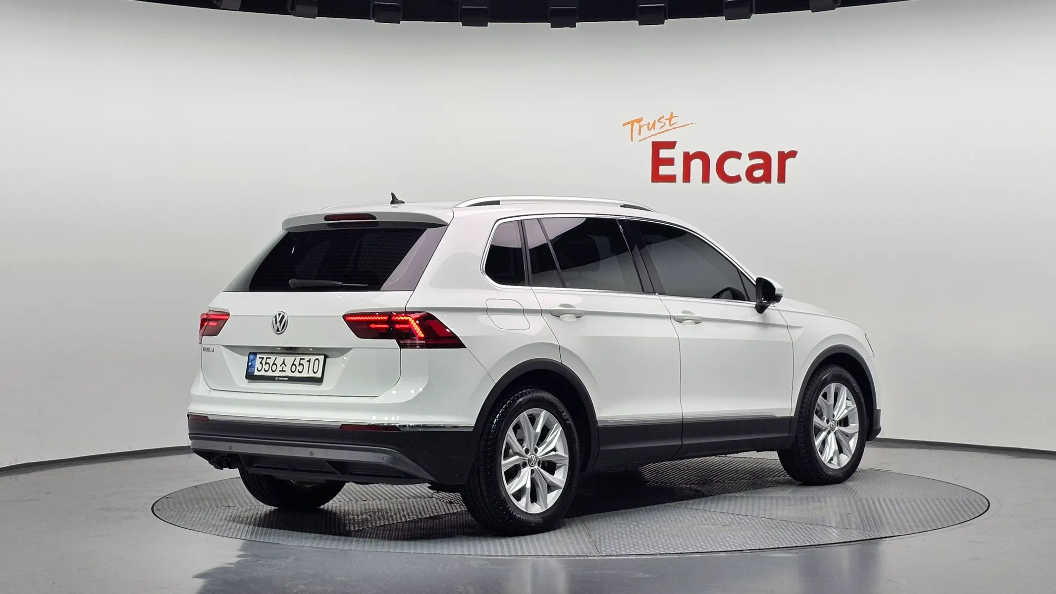 Volkswagen 2 2.0 TDI 2020 2/36
