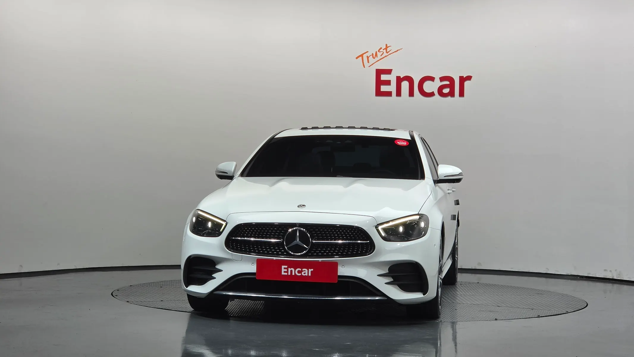 Mercedes-Benz E-Class W213 E220d 4MATIC AMG Line 2021 3/33