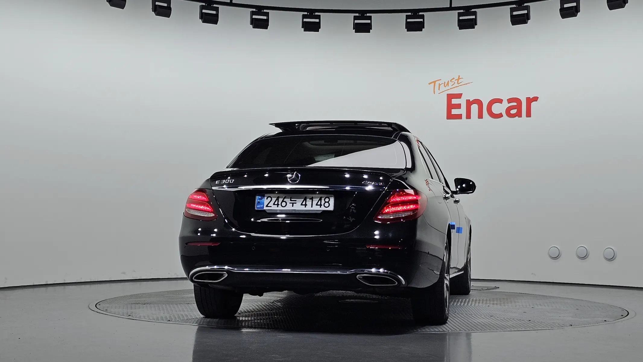 Mercedes-Benz E-Class W213 E300 4MATIC 2016 3/31