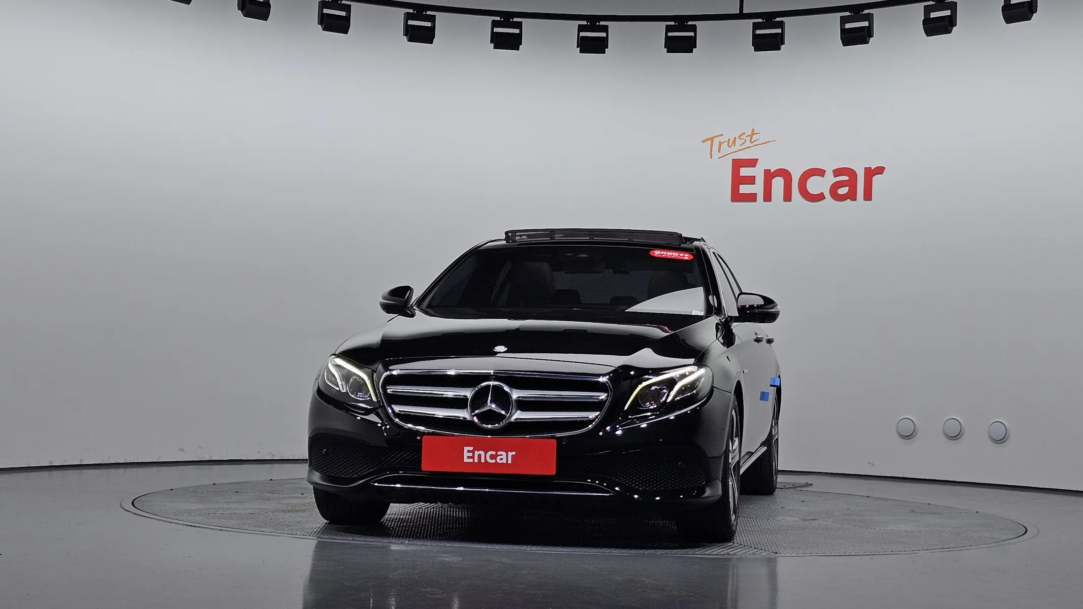 Mercedes-Benz E-Class W213 E300 4MATIC 2016 2/31