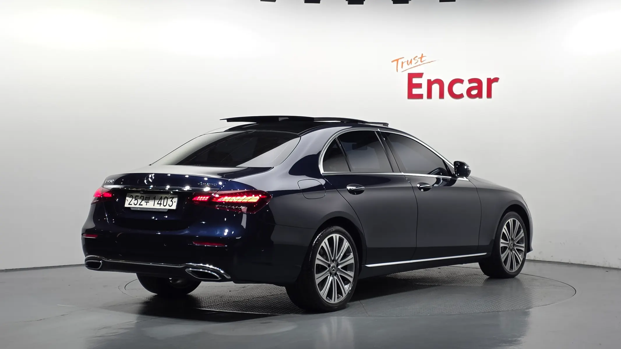 Mercedes-Benz E-Class W213 E450 4MATIC 2021 2/35