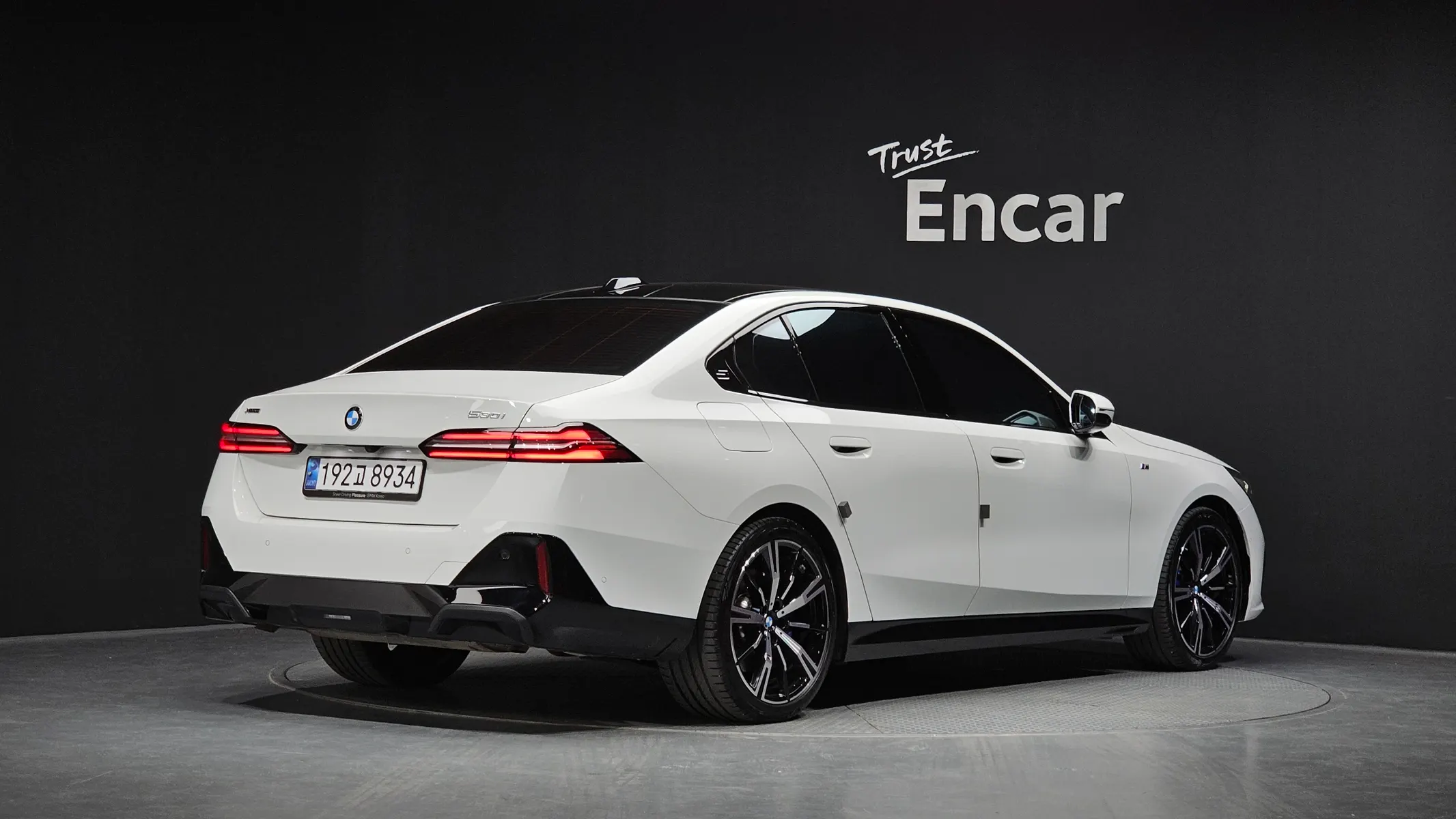 BMW 5 Series (G60) 530i xDrive M 2025 2/37