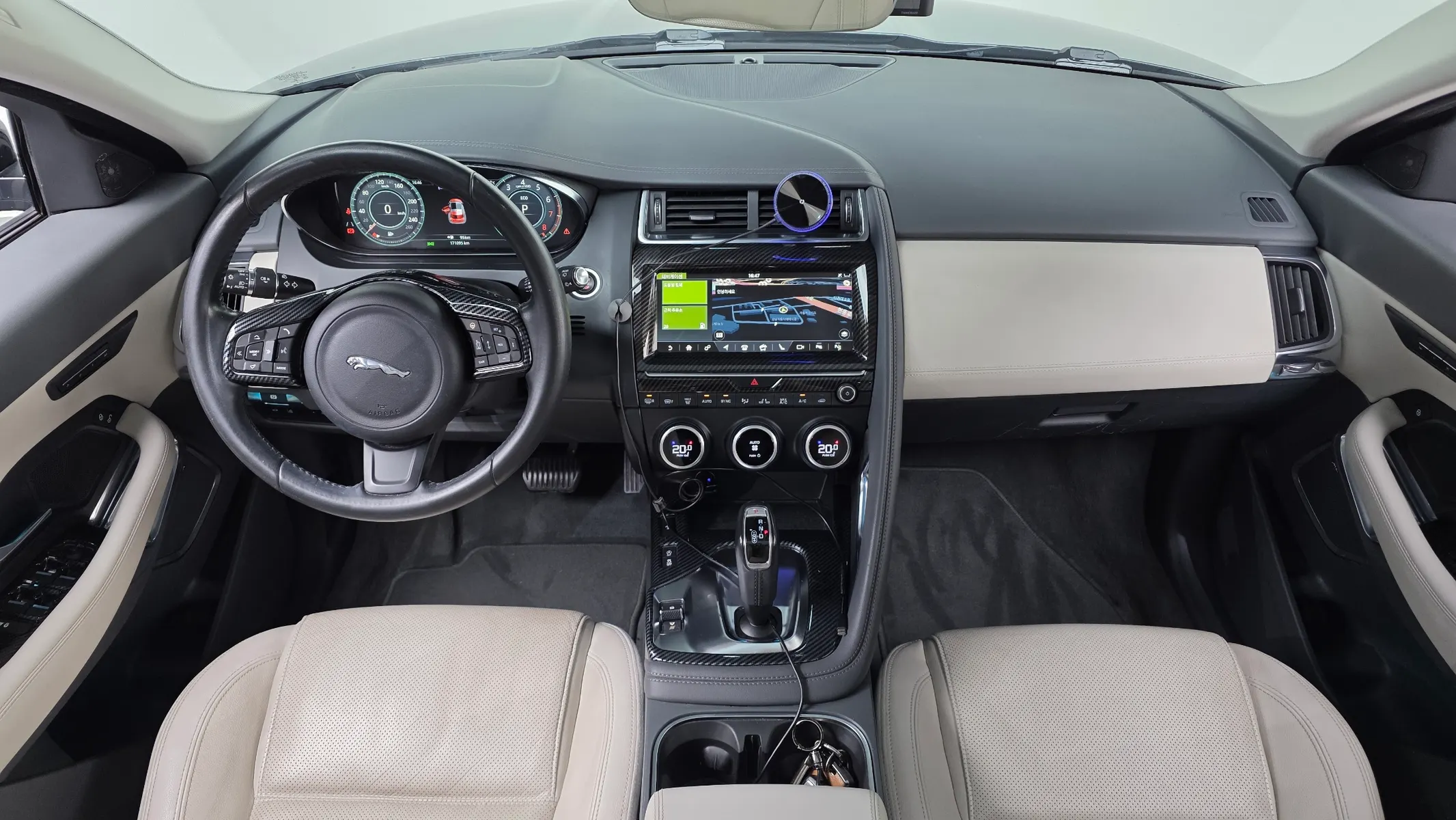 Jaguar E-PACE P250 SE 2018 4/5