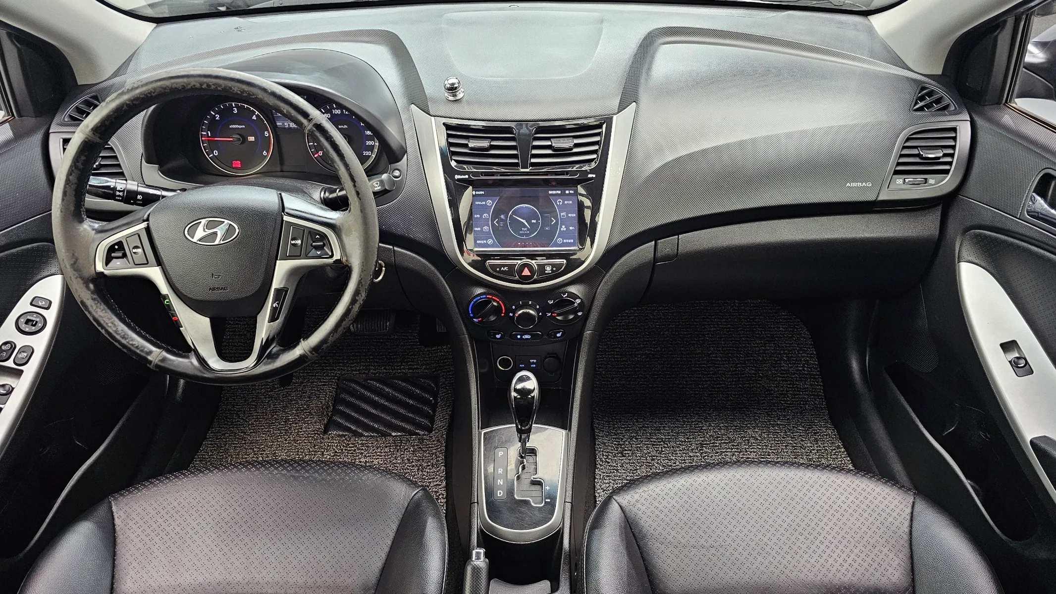 Hyundai () 1.6 VGT 2013 4/5