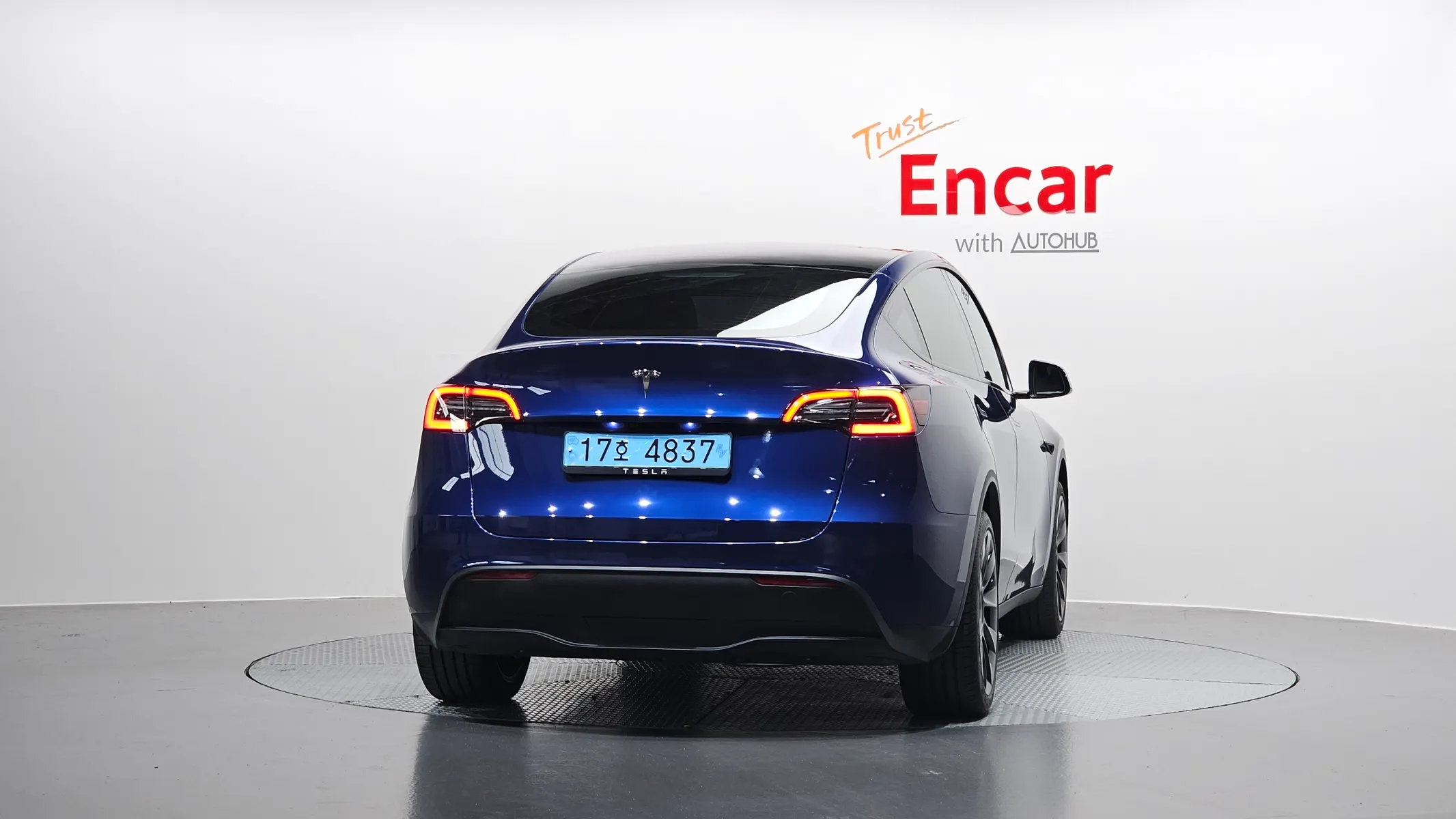 Tesla Y RWD 2024 3/5