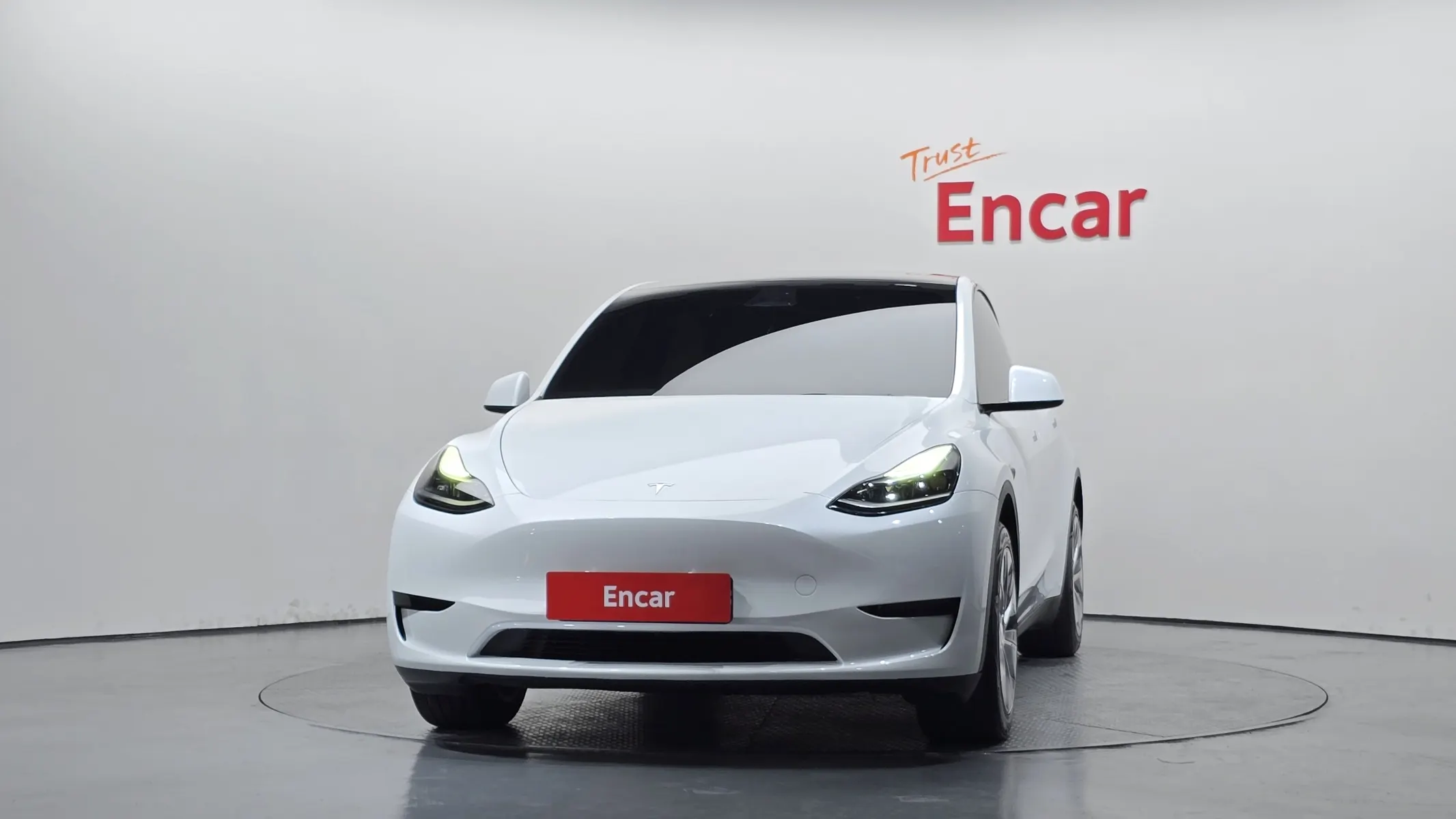 Tesla Y RWD 2024 2/5