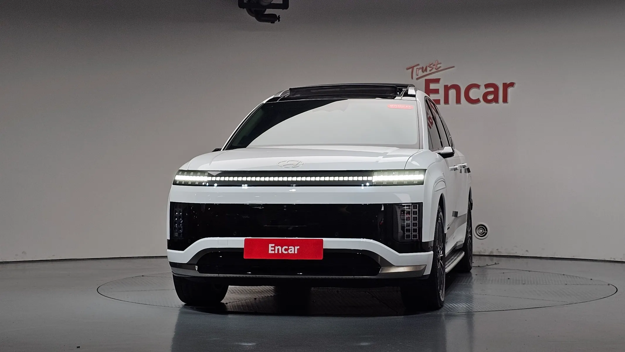 Hyundai 9 AWD 2025 2/5