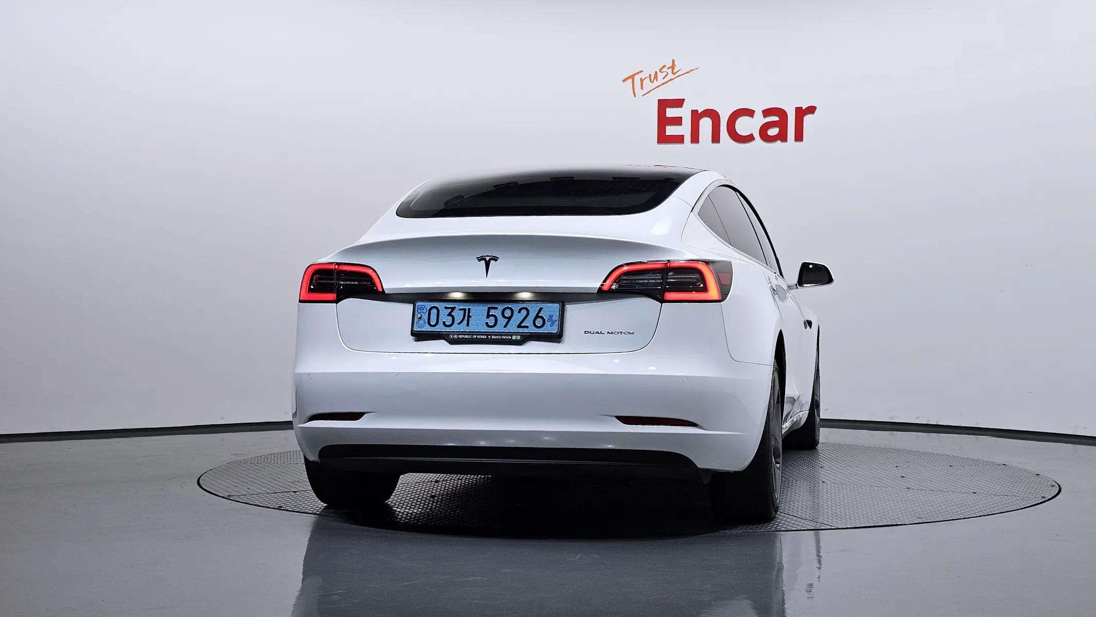 Tesla 3 AWD 2020 3/5