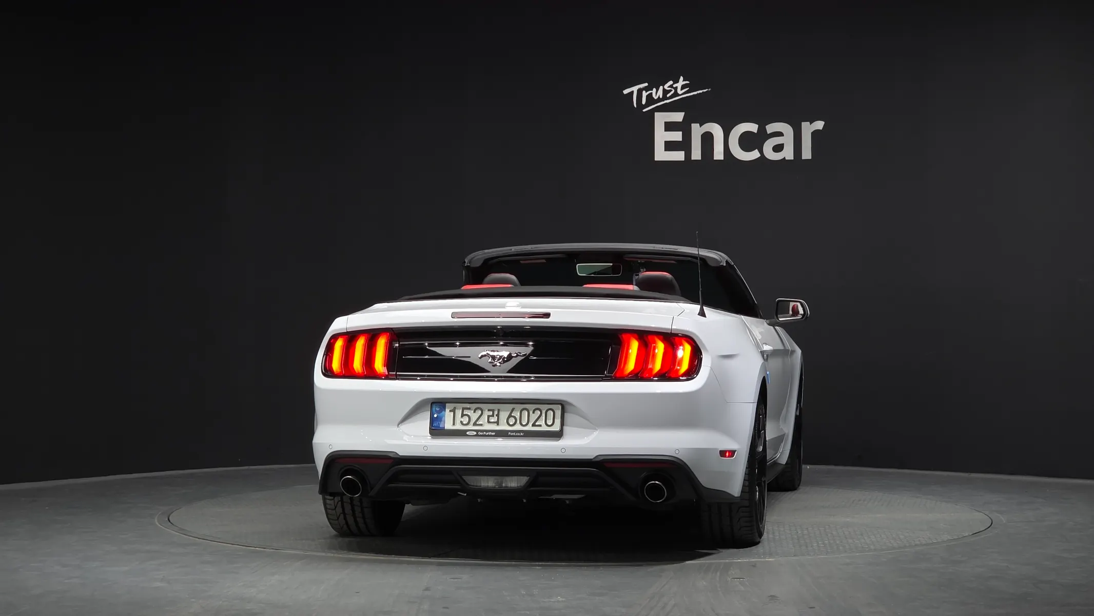 Ford 머스탱 2021 3/5