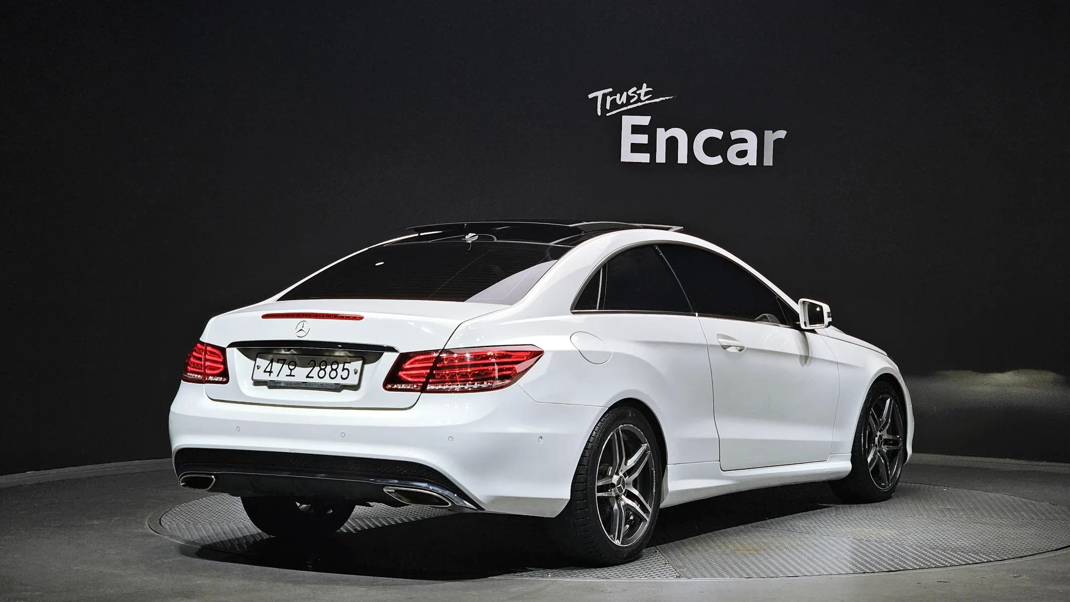Mercedes-Benz E-Class W212 E200 2014 2/21