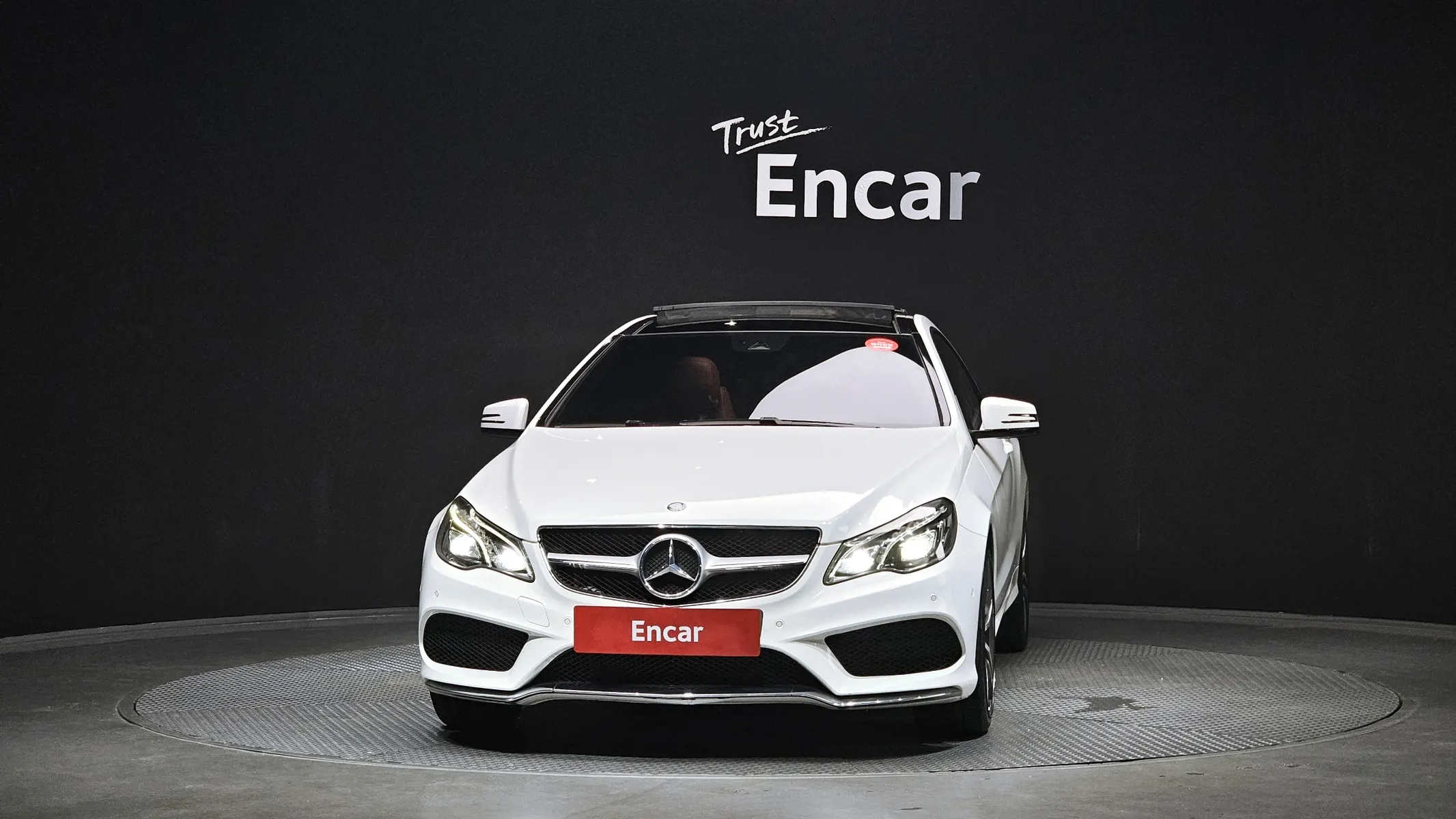 Mercedes-Benz E-Class W212 E200 2014 3/21