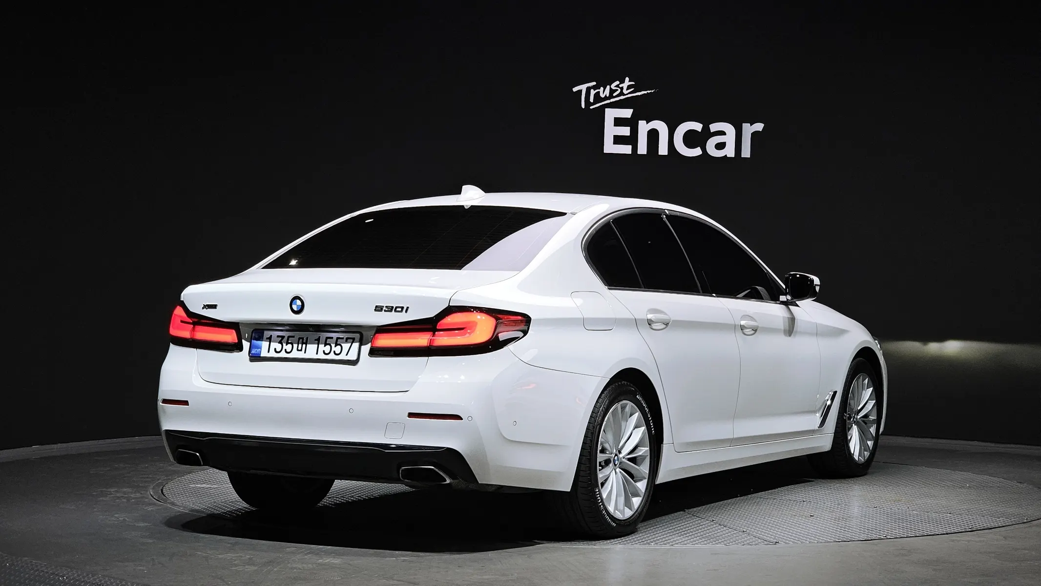BMW 5 Series (G30) 530i xDrive 2020 2/21