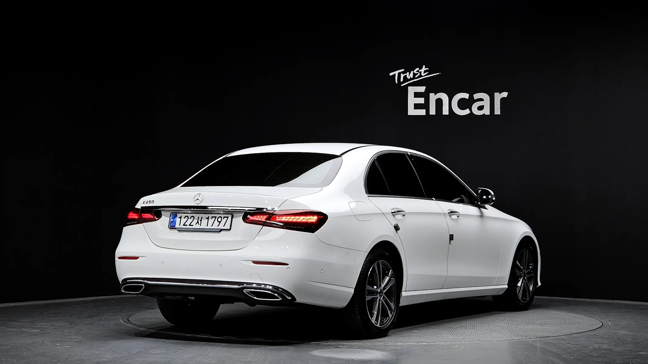 Mercedes-Benz E-Class W213 E250 2023 2/21