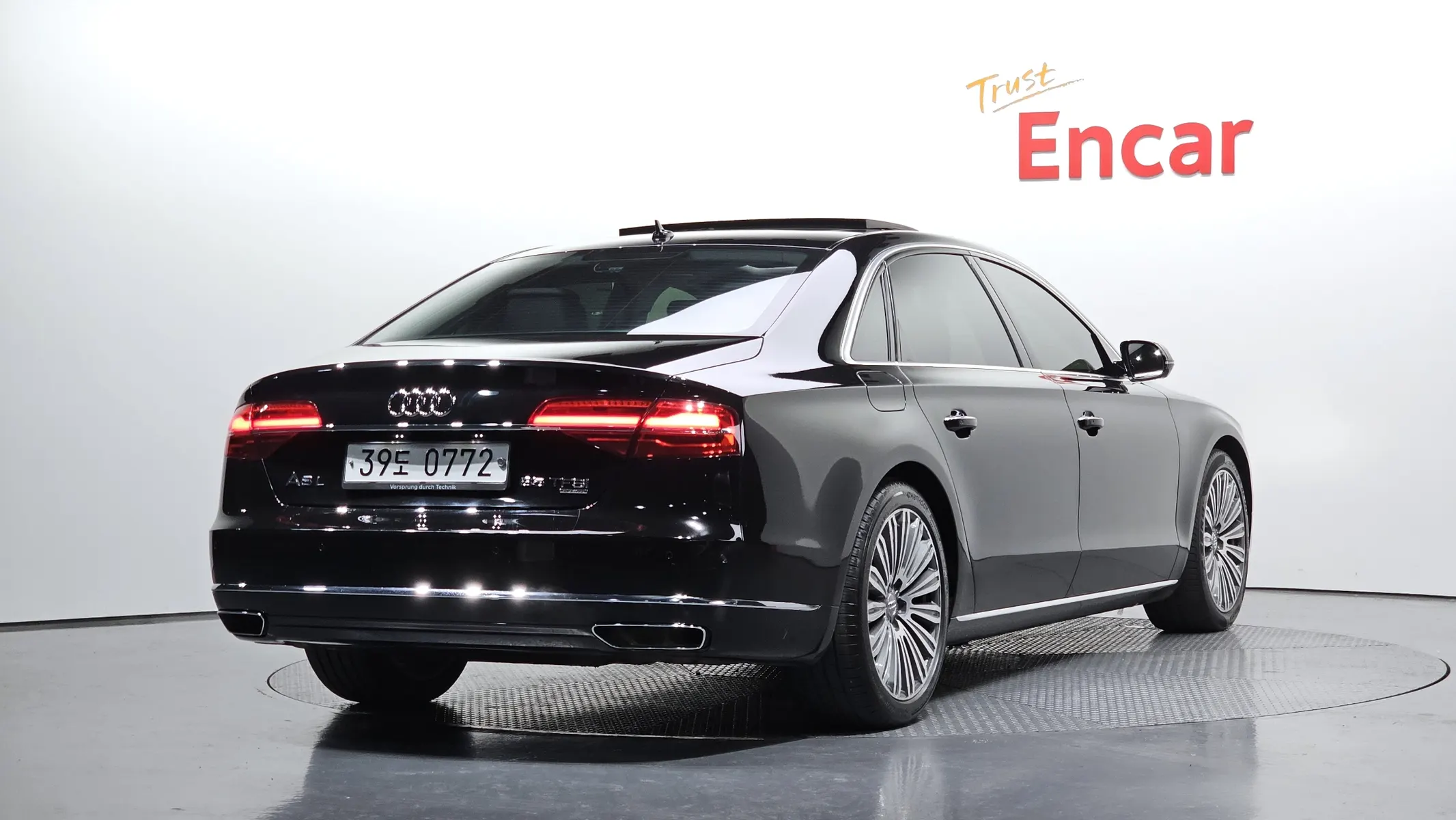 Audi A8 65 TFSI LWB 2016 2/21