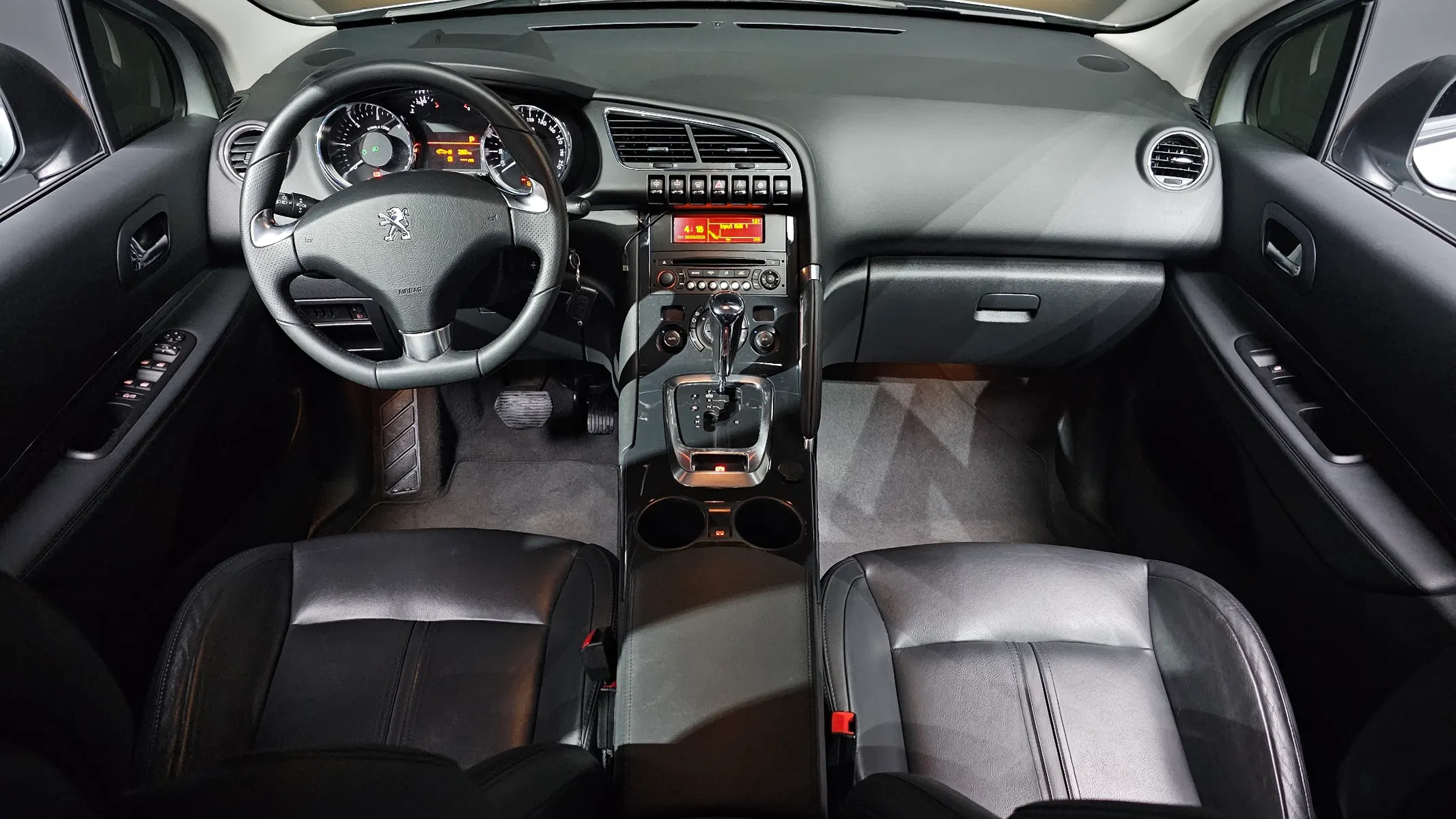Peugeot 3008 2.0 HDi 2014 4/5